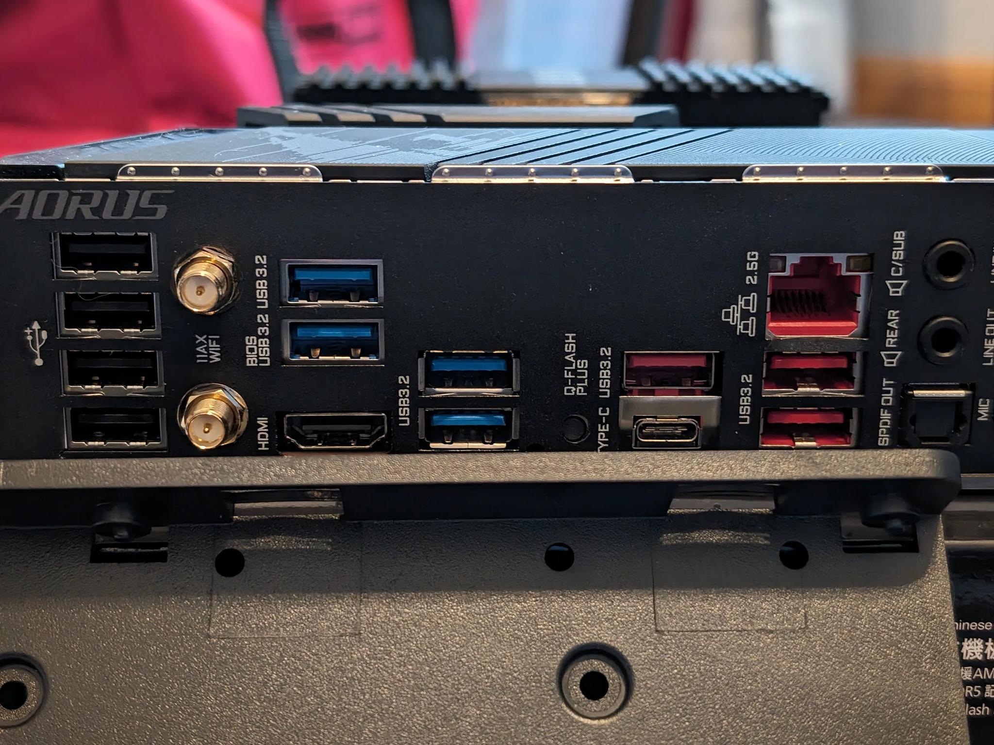 5800X3D, X570, 32GB, Dark Rock Pro 4