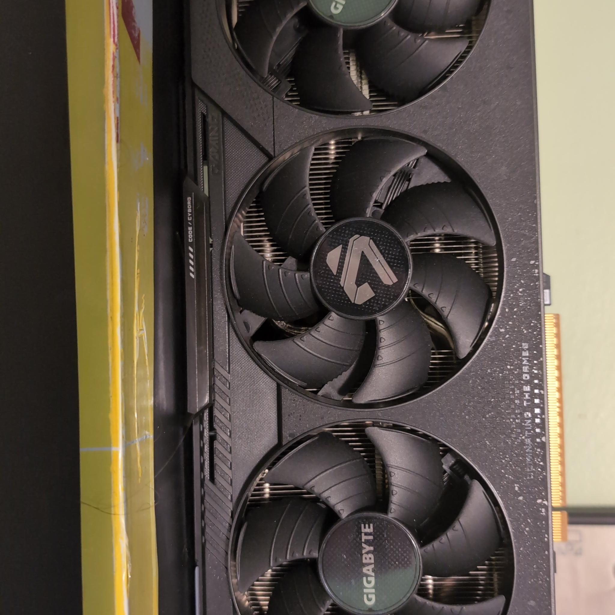 GIGABYTE RX 9070 XT GAMING OC 16G
