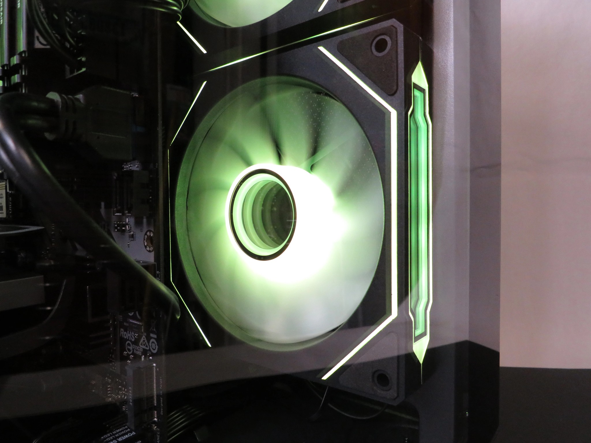 A Great Gamer: Ryzen 5 5600X + RTX 4060 + 32 GB DDR4 RAM + 1 TB SSD
