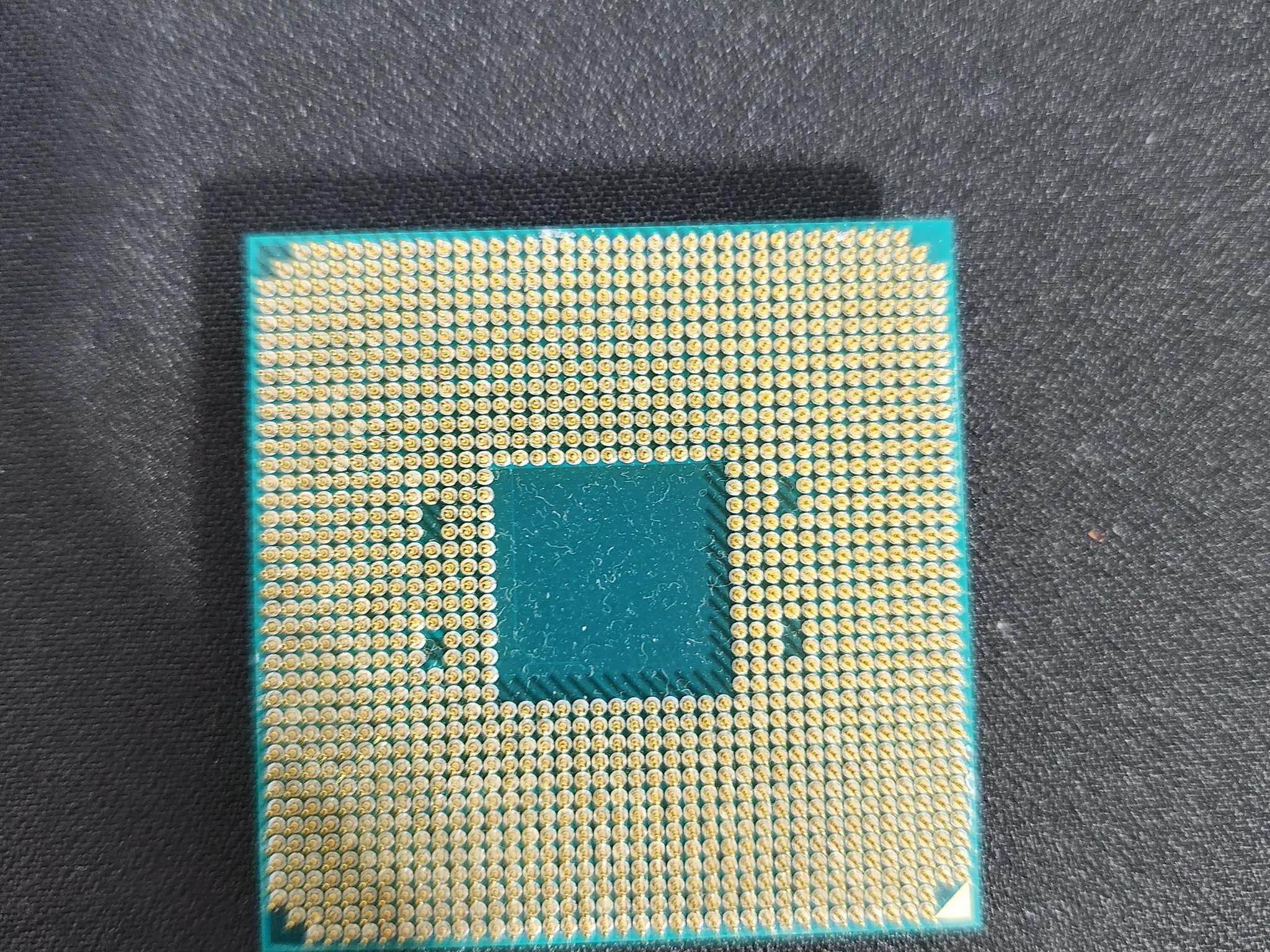 AMD Ryzen 5 1400 + AMD Stock CPU Cooler