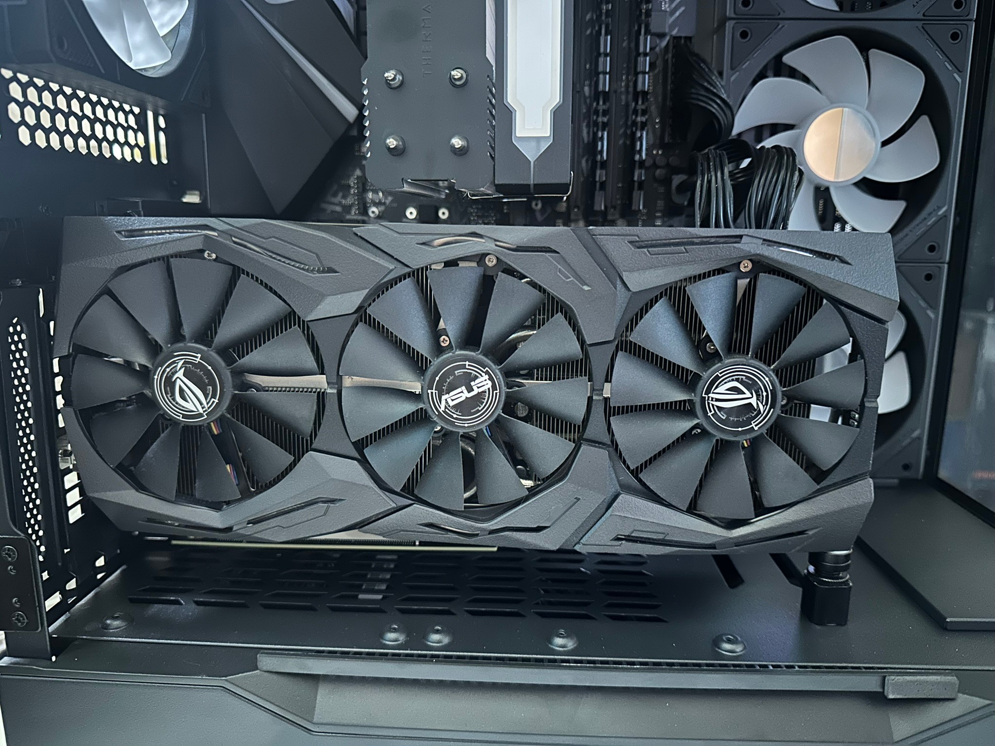 i7-8700K / ASUS Strix RTX 2070 / 512G NVME / 16GB RAM