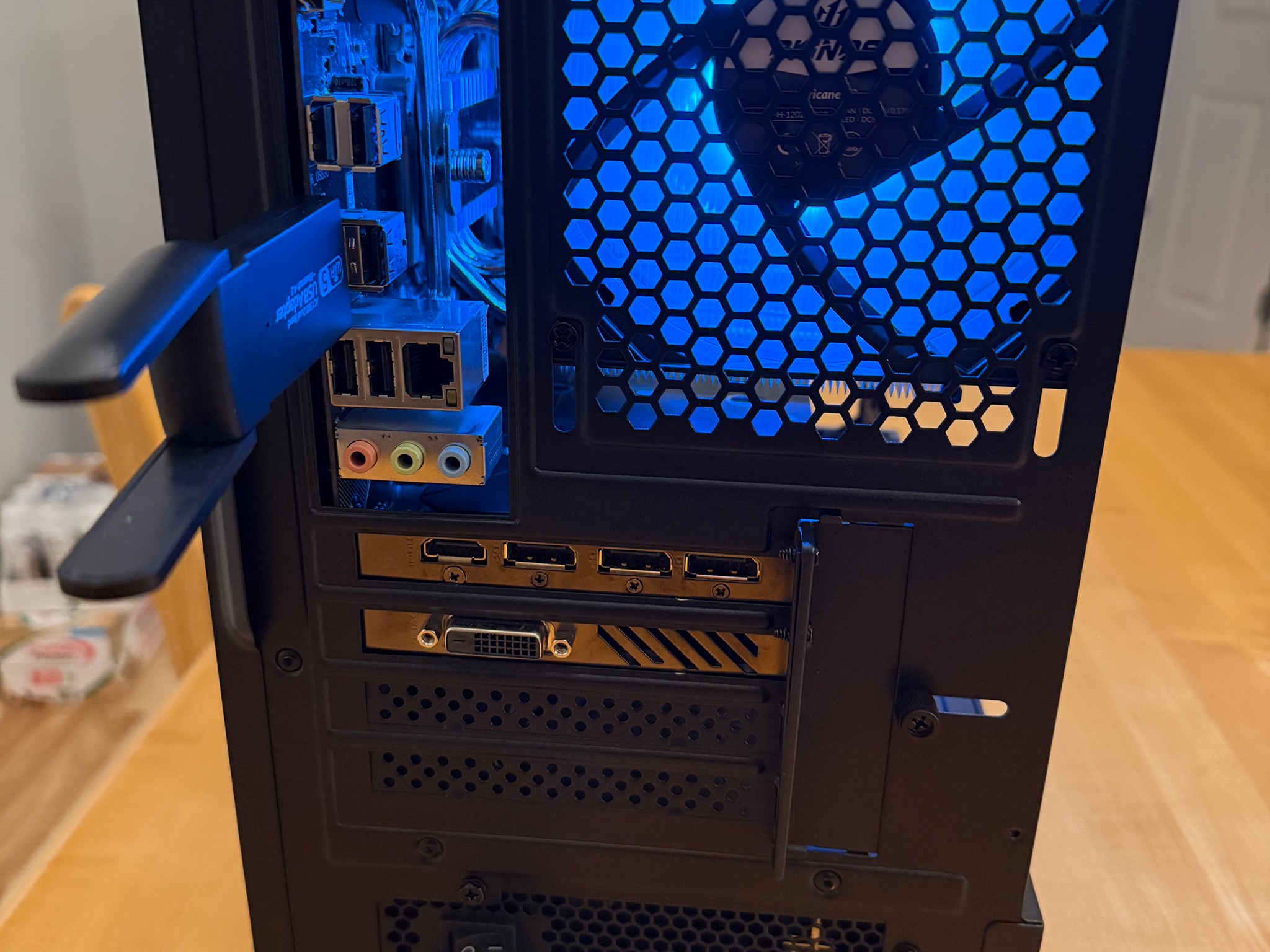 🐝🐏| GTX 1070 8gb, Intel i5 6600, 16gb Ram, 512gb SSD, ARGB WiFi Equipped Gaming PC