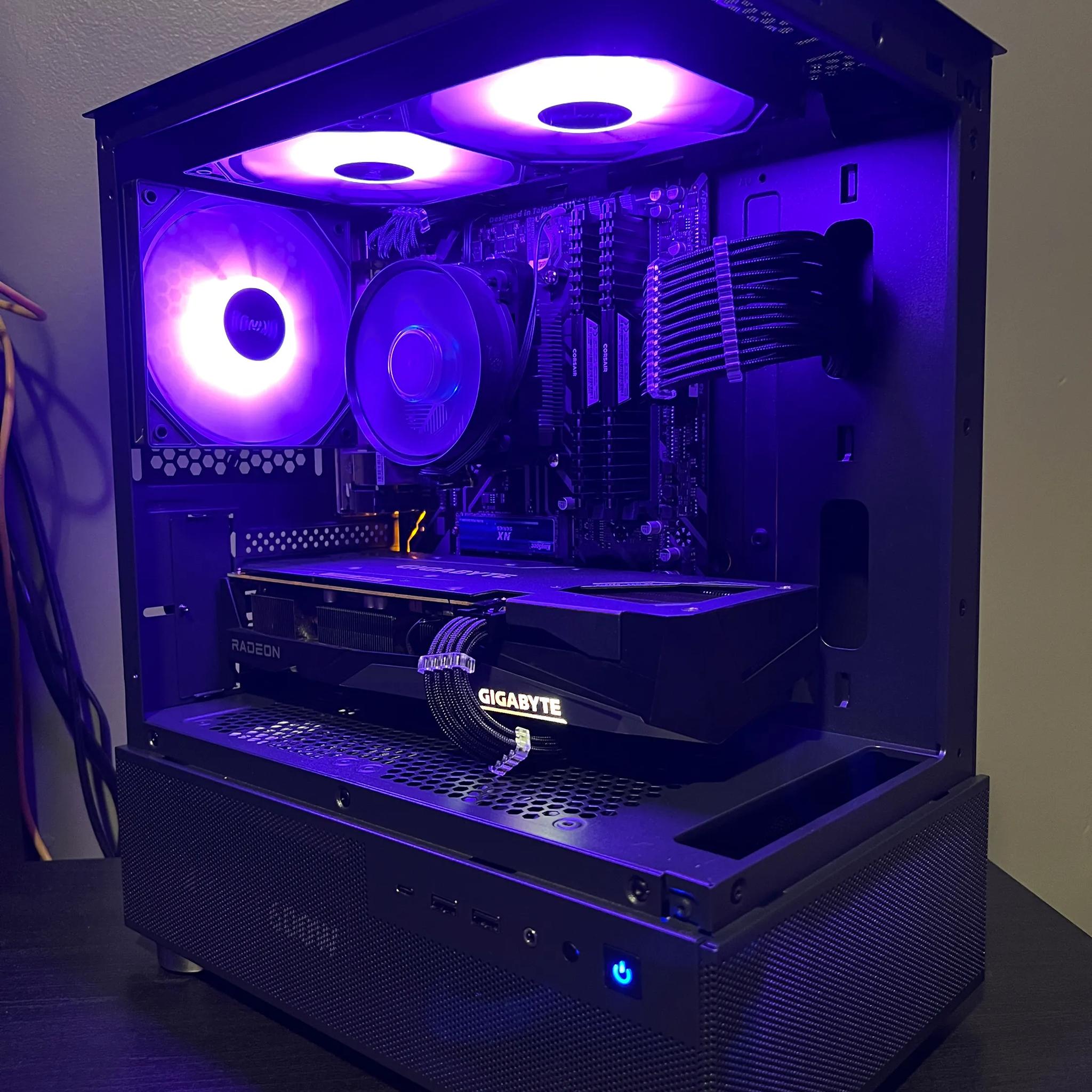 🐟Fish Tank Gaming PC🐟 | RX 6600 XT | Ryzen 5