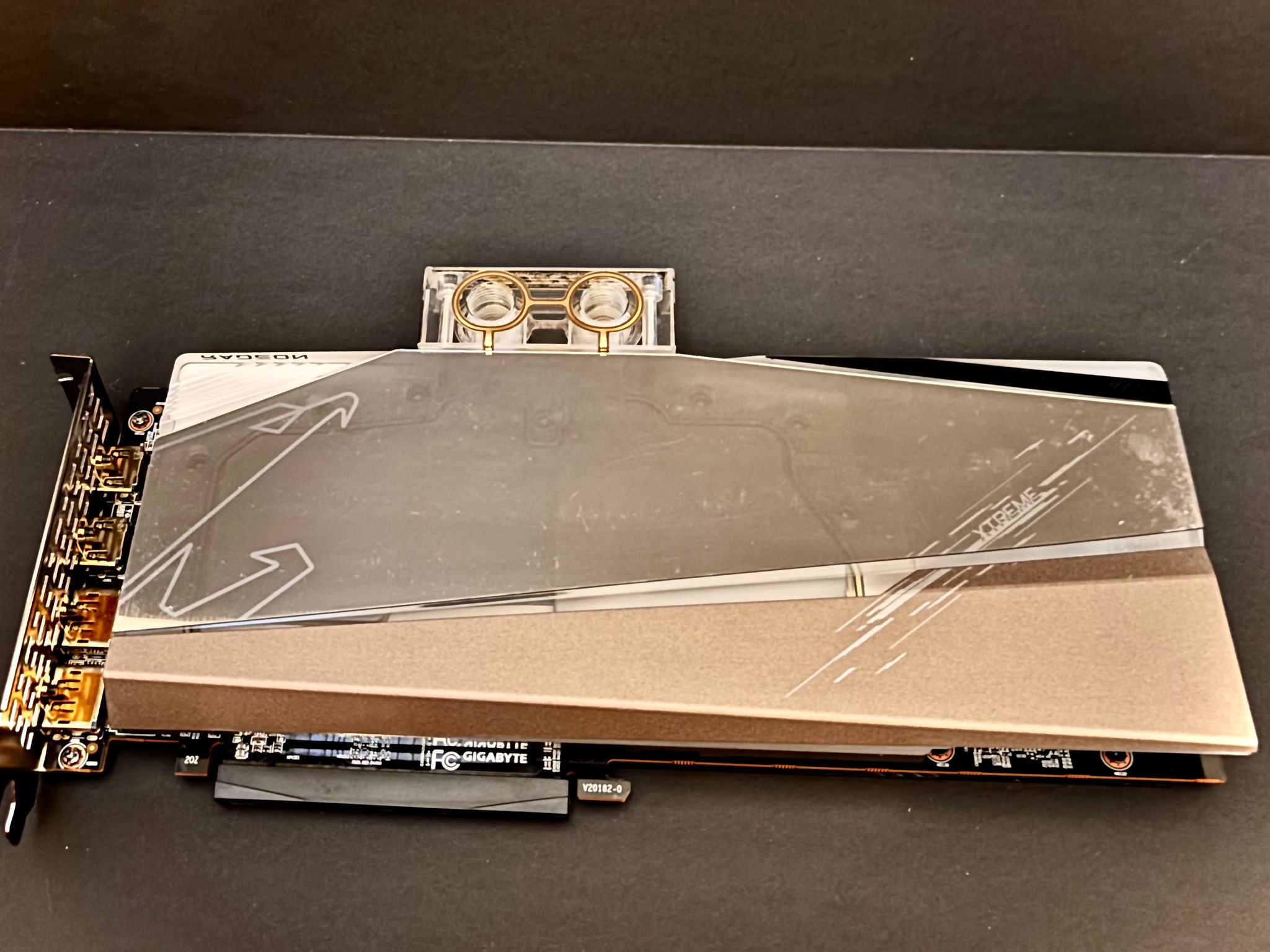 AORUS Radeon RX 6900 XT Waterforce WB 16GB