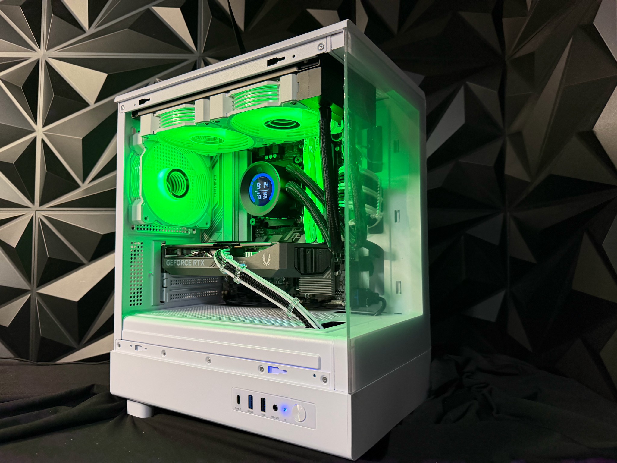 🖤 Black Heart 🖤 Ryzen 5 9600X| RTX 5060| 16 DDR5| 1.25 TB NVMe