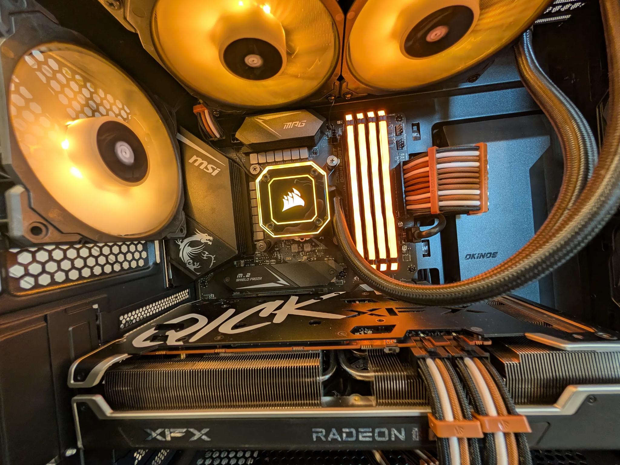 MIDNIGHT TIMBER - Gaming PC - Intel I5-11600K - AMD Radeon RX 6700XT
