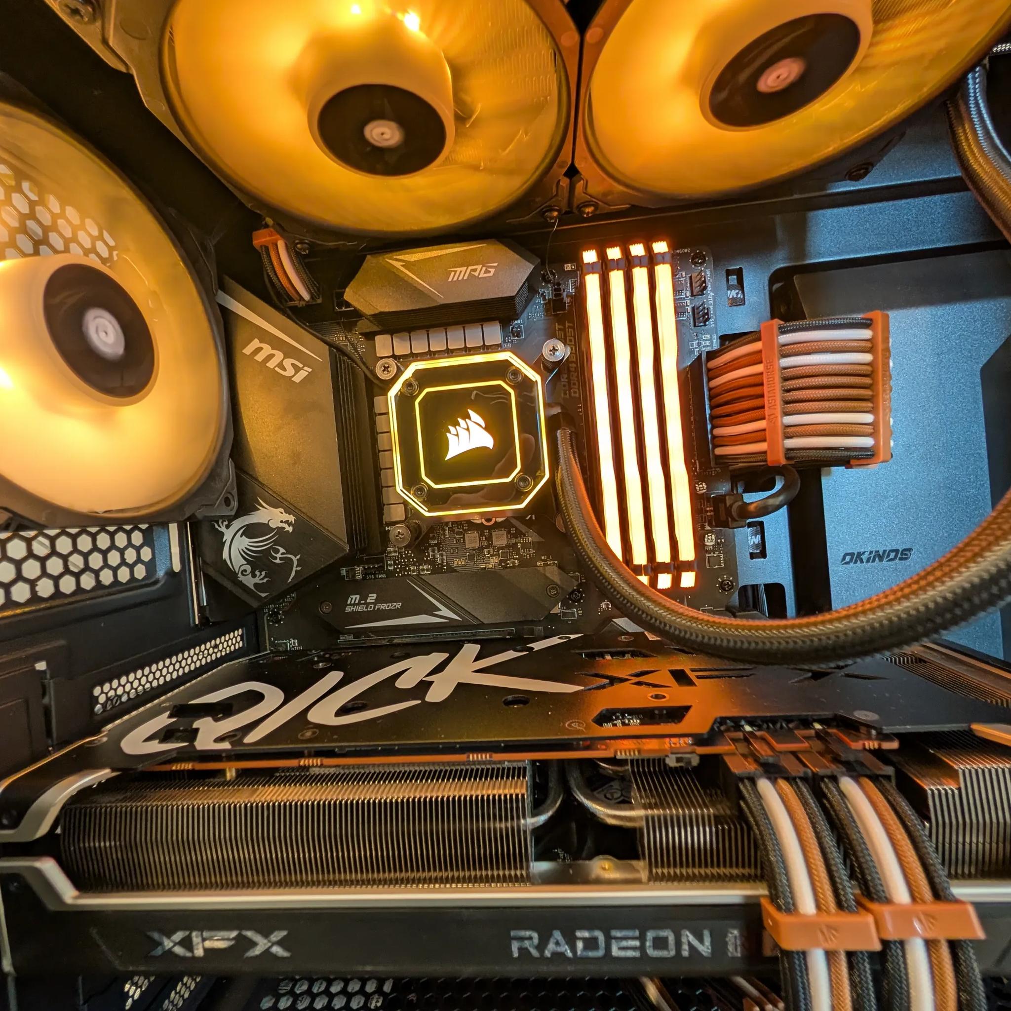 MIDNIGHT TIMBER - Gaming PC - Intel I5-11600K - AMD Radeon RX 6700XT