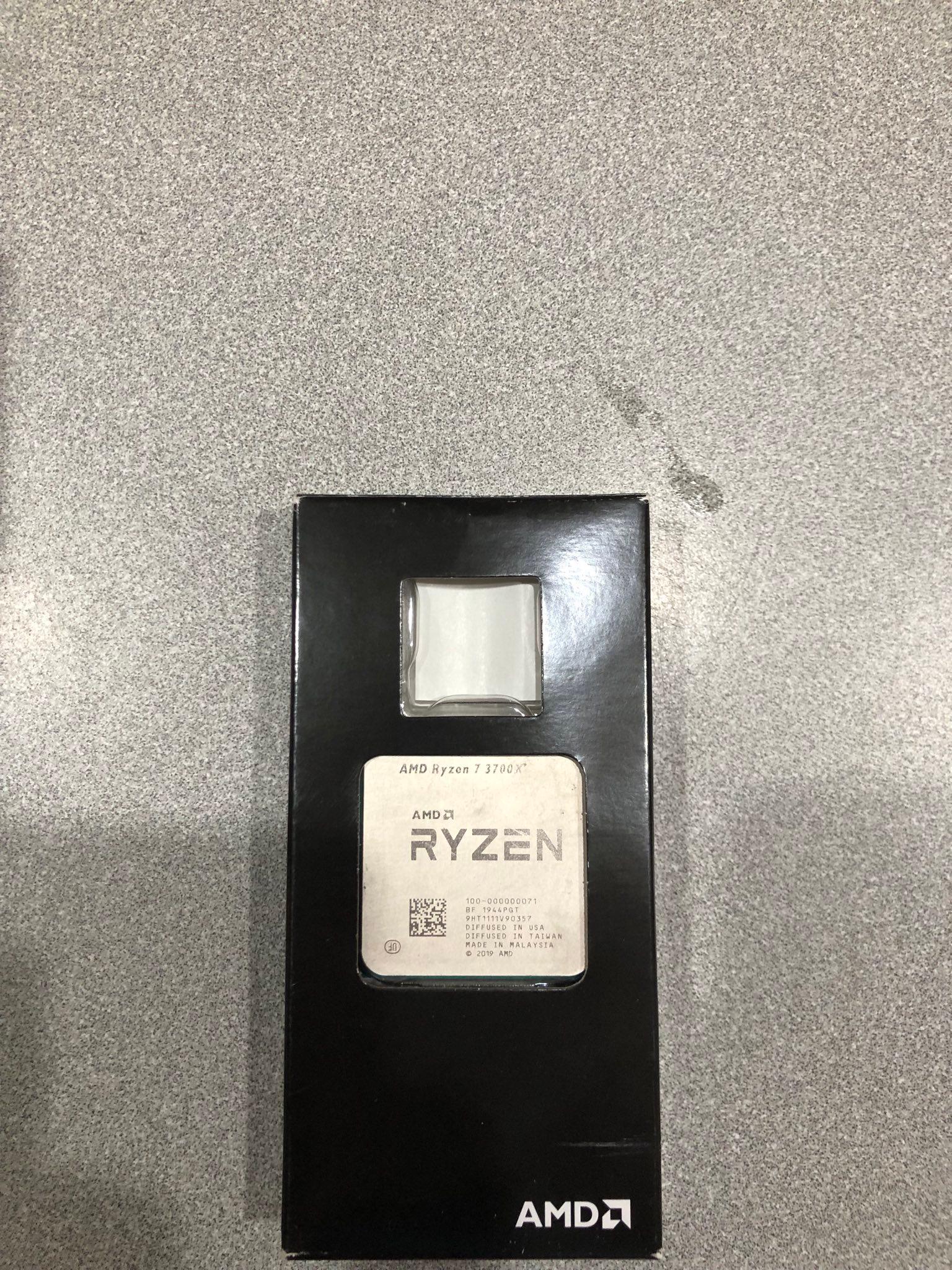AMD Ryzen 7 3700X