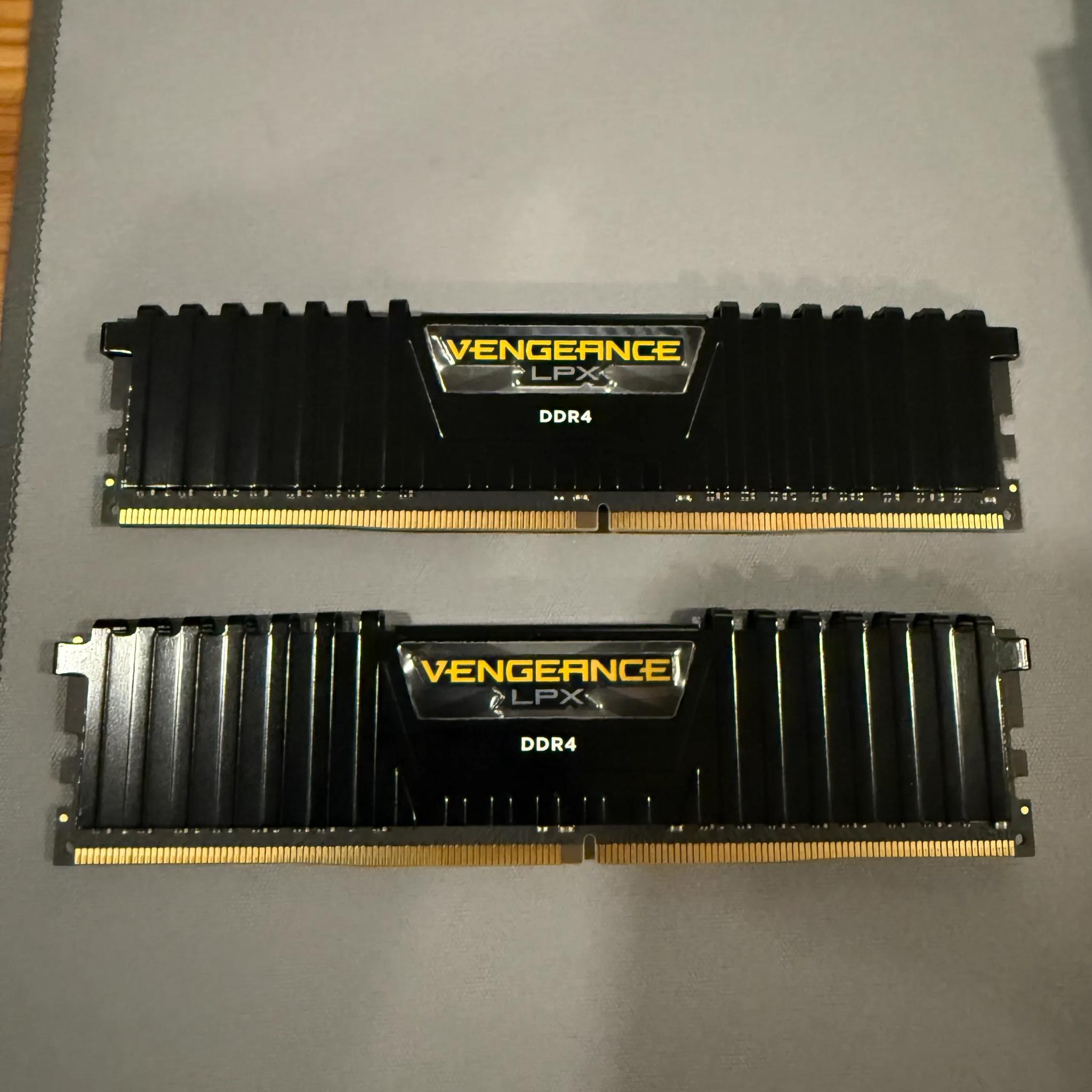 Corsair Vengeance LPX DDR4-3200 32GB (2x16)