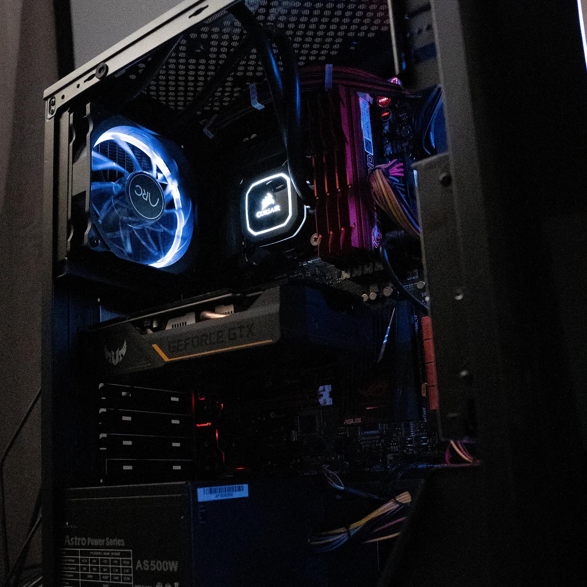 🌨🌨 | GTX 1650 OC | INTEL i7 4770K | 32GB RAM | 750GB | Arctic Snow