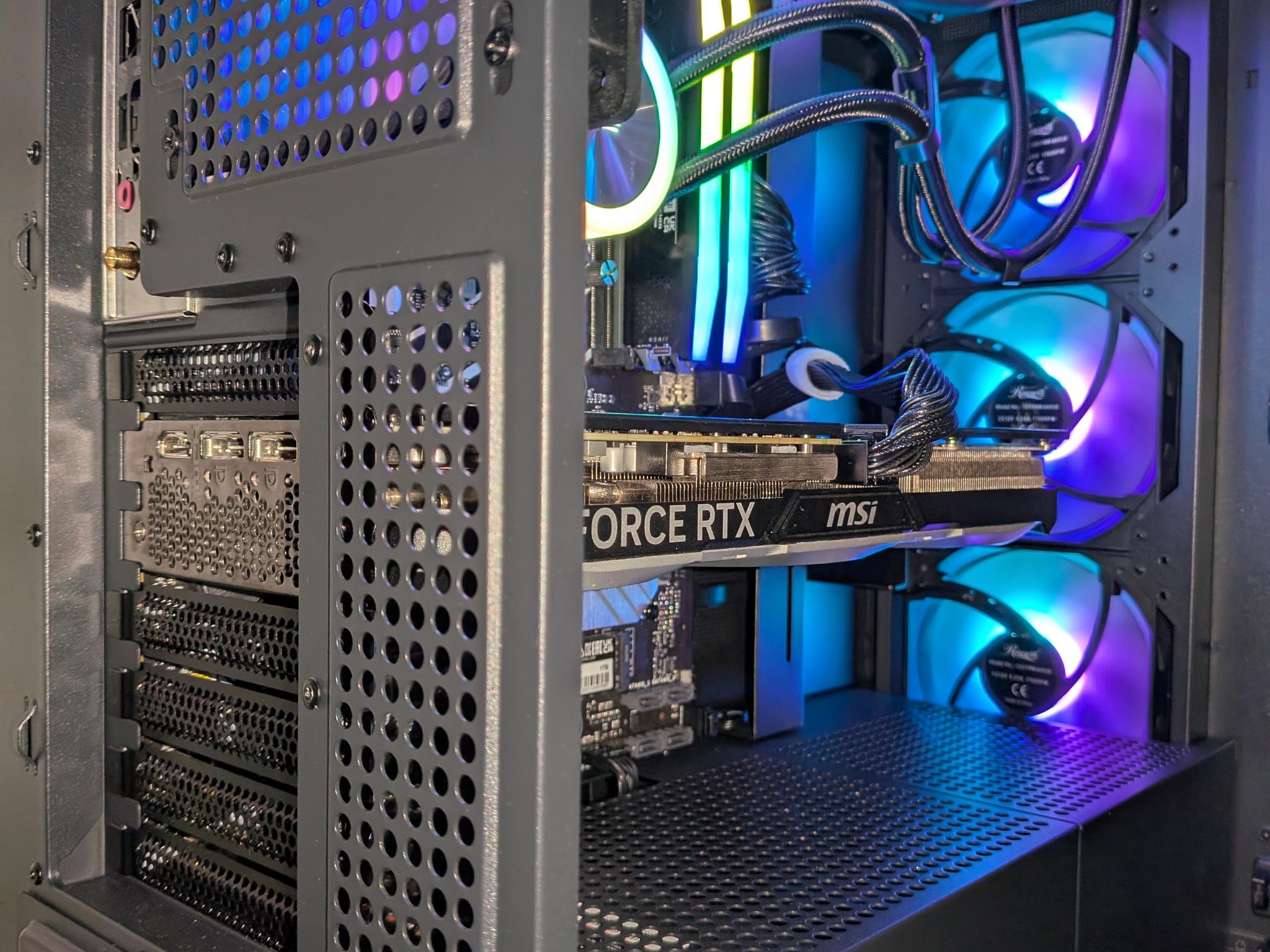 14600K | RTX 4070 12GB | 32GB | 1TB | 650W