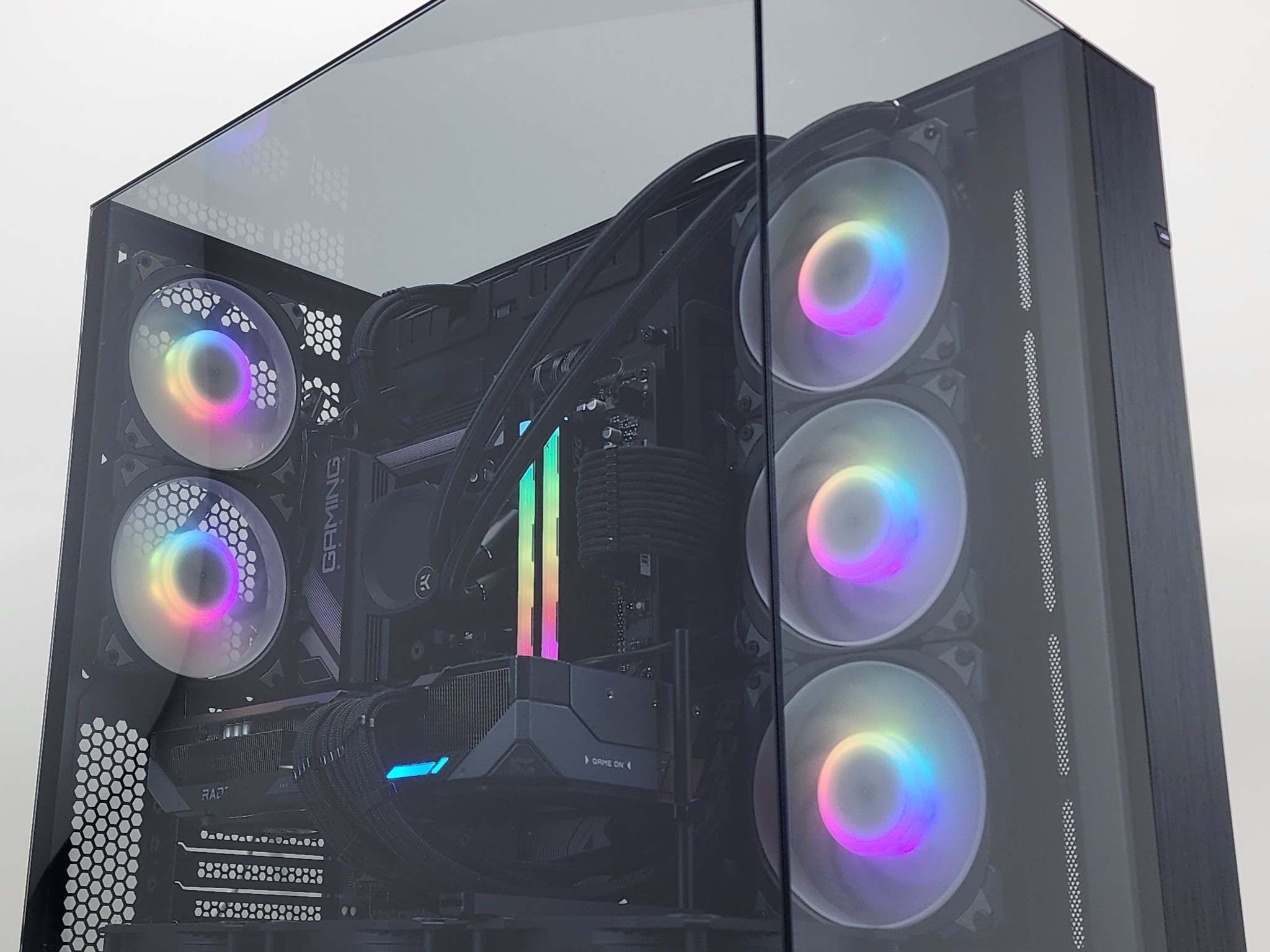 Gaming PC Ryzen 7 9700X 32GB RAM 2TB SSD RX 9070 XT 16GB Windows 11 Computer