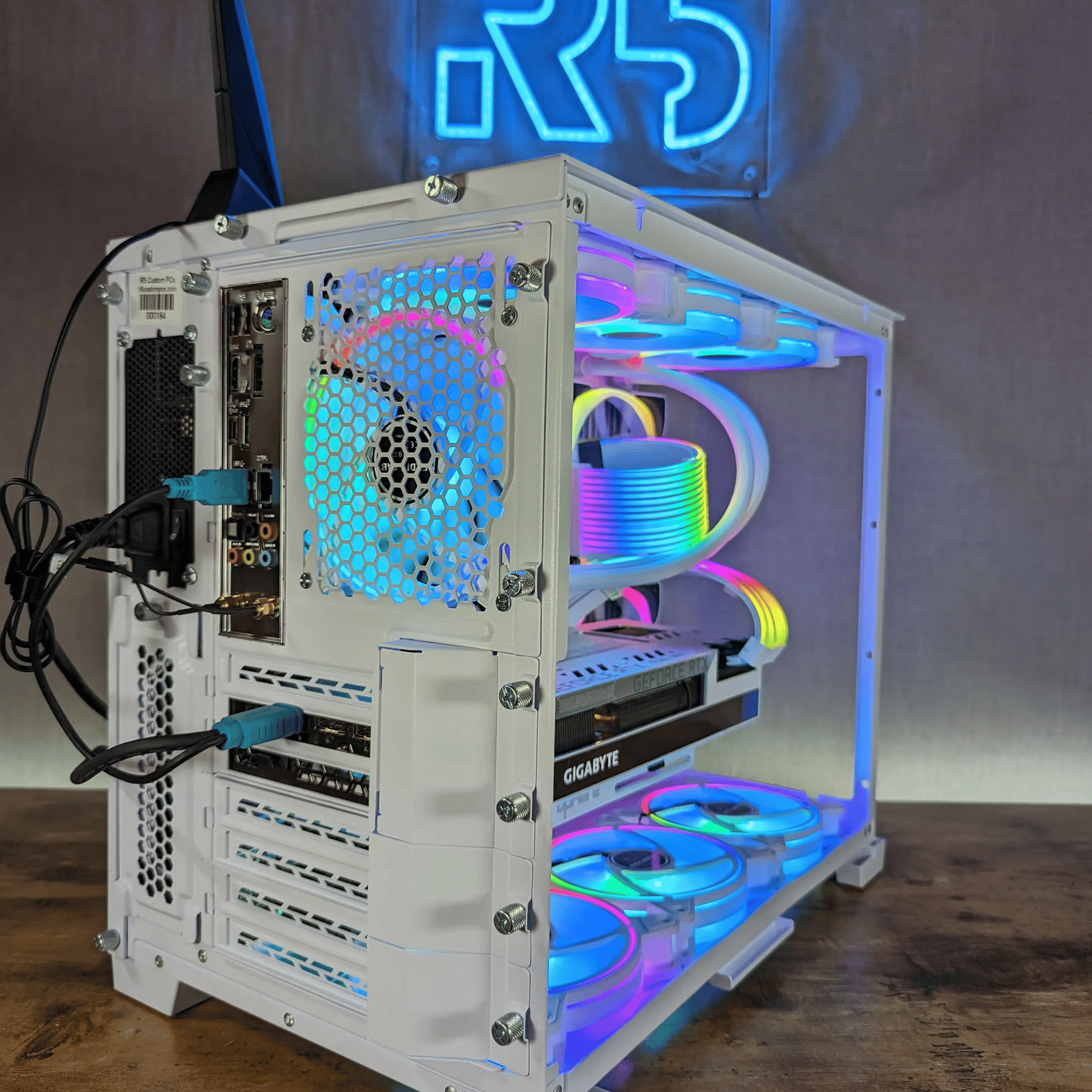 RTX 3090 // i7 13700K // 32GB 5400mhz DDR5 // 3.5TB Gen4 NVMe // WiFi