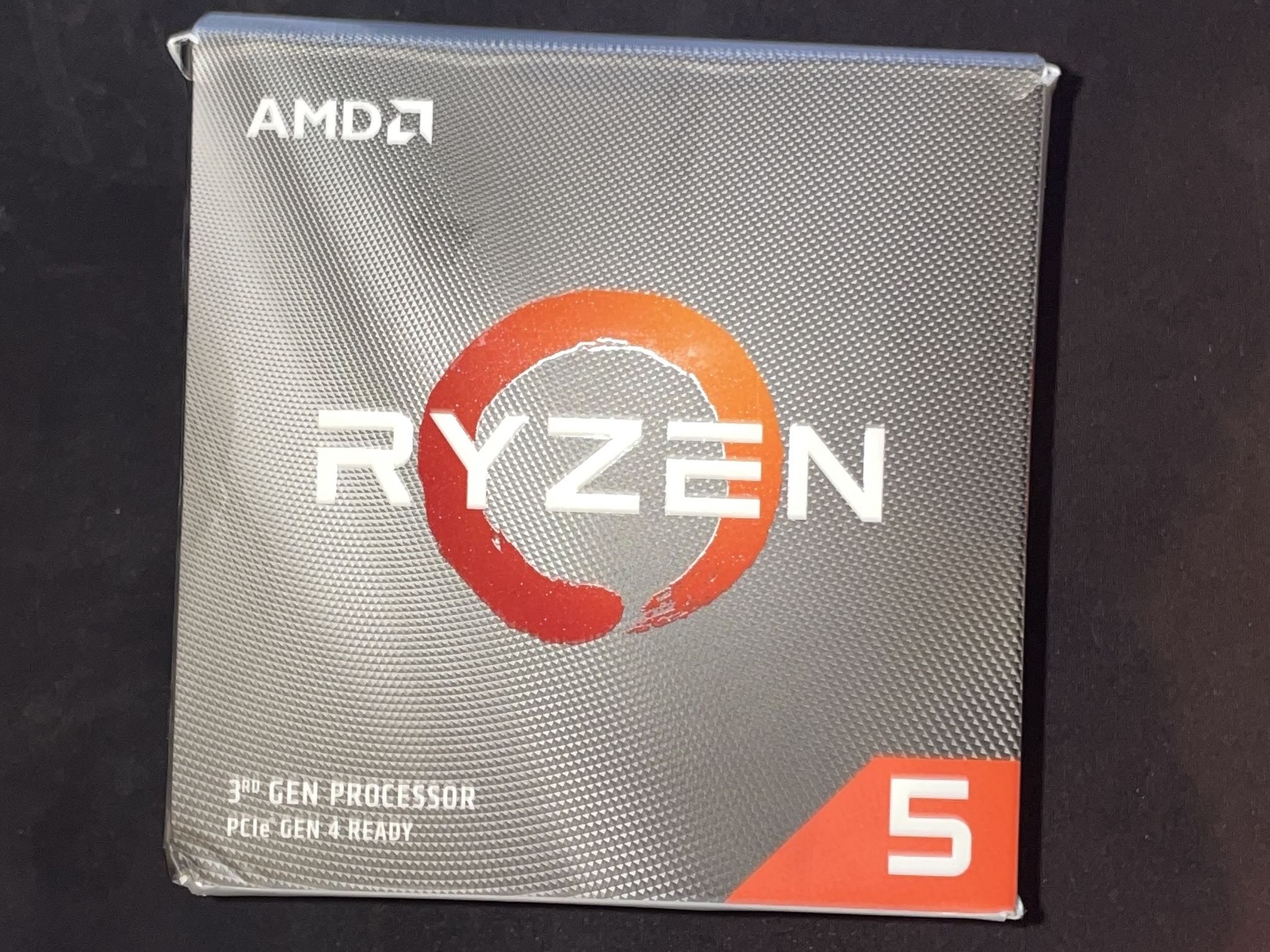 AMD Ryzen 5 3600x 6 Core, 12 Thread Processor w/ AMD Wraith CPU Cooler