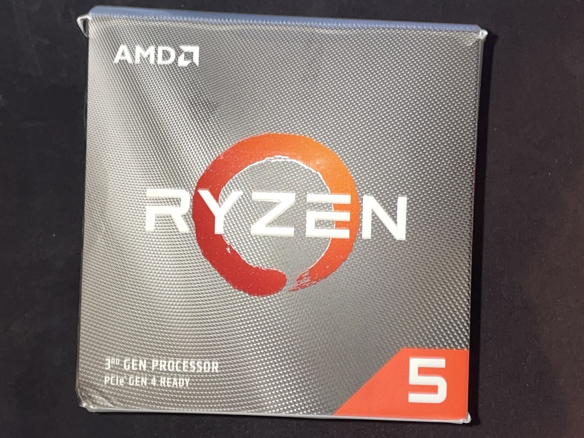 AMD Ryzen 5 3600x 6 Core, 12 Thread Processor w/ AMD Wraith CPU Cooler