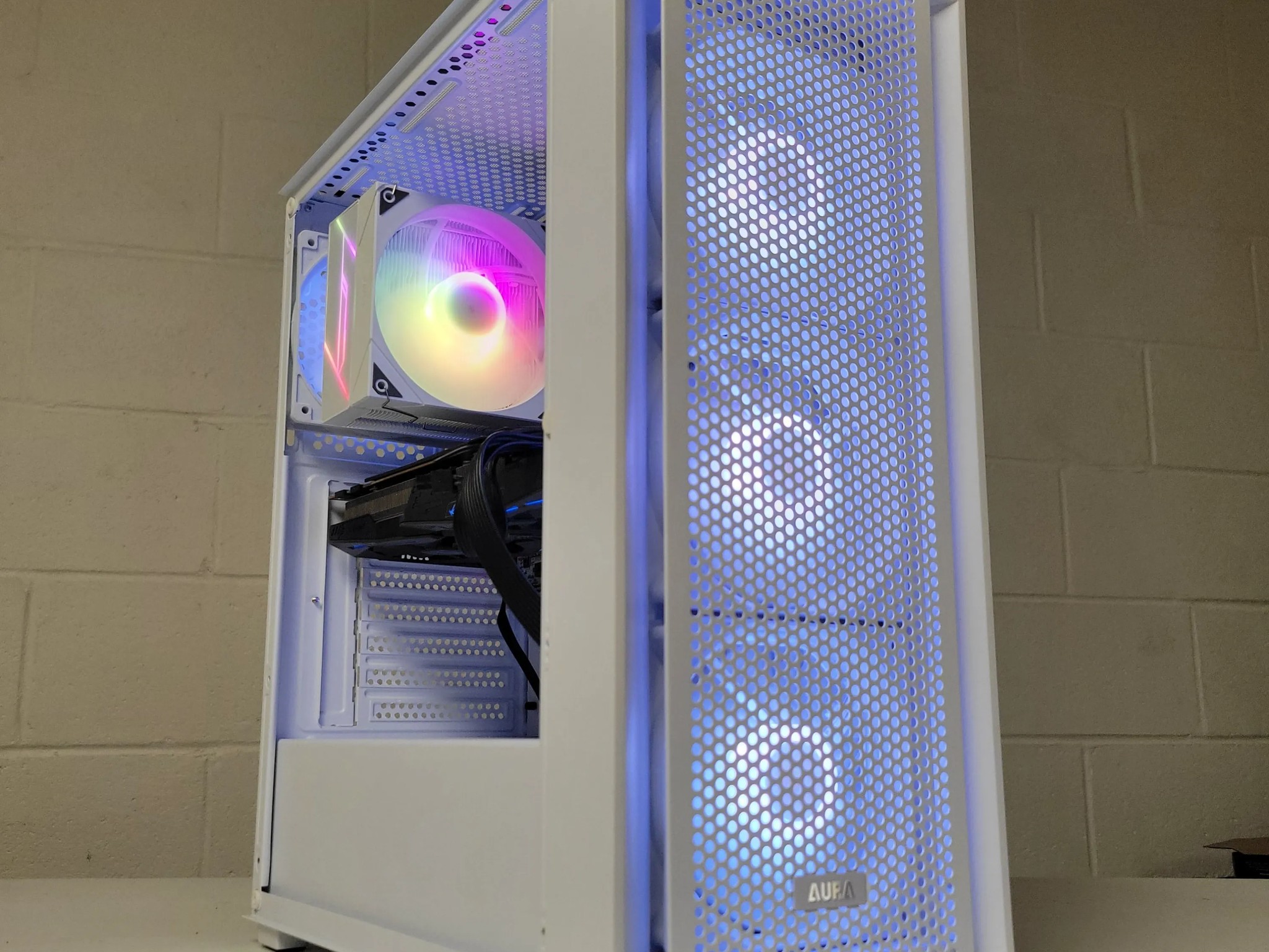🔥🧊GTX 1080 8gb White Gaming PC🔥🧊 (Ryzen 5 3600//GTX 1080 8gb)