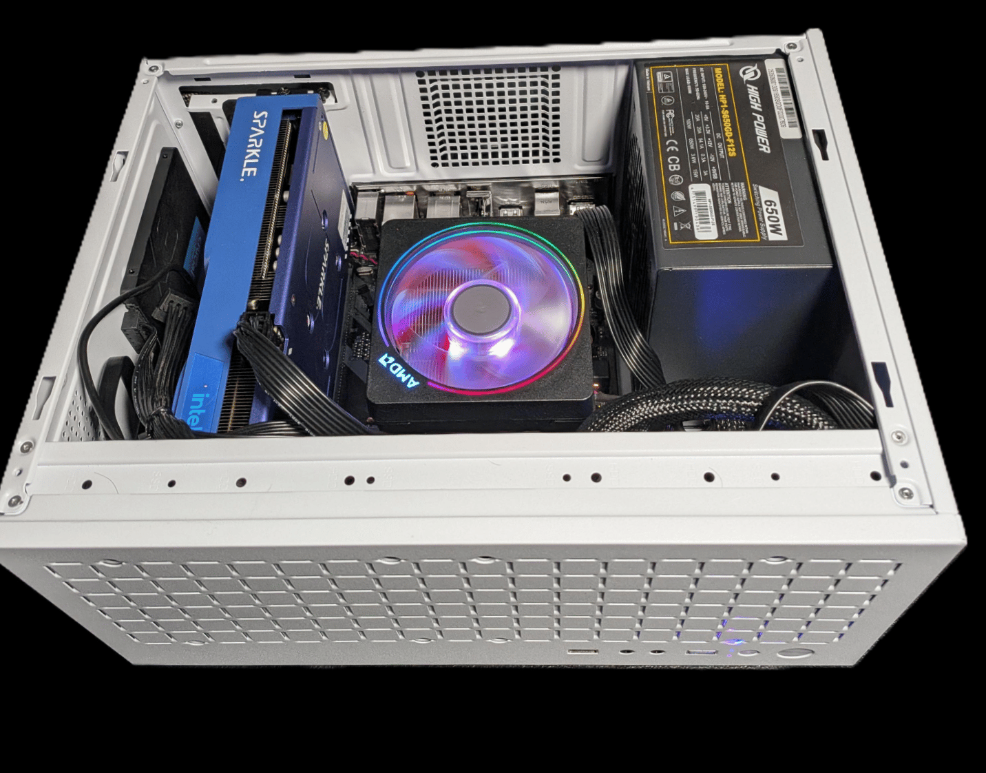 READY-TO-PLAY BUNDLE | Ryzen 7 7700X | Sparkle Intel Arc B570 OC | 32GB DDR5