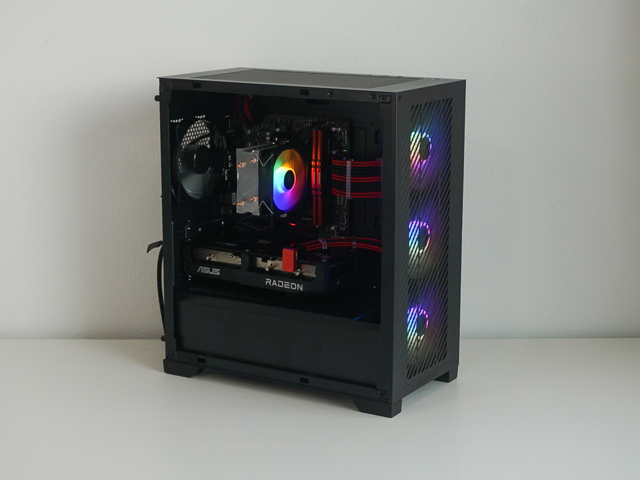KOA - Ryzen 5 5600X / RX 7600 8GB / 16GB RAM / 1TB NVMe SSD - Gaming PC