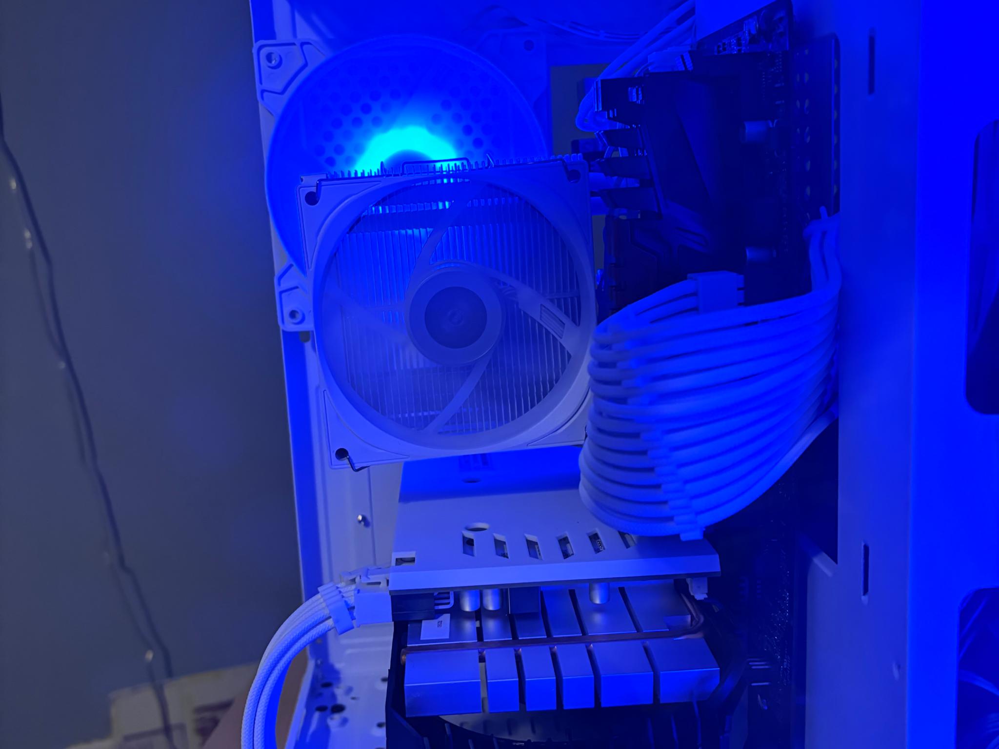*HOLIDAY DEAL🎄*High quality all white i7 PC