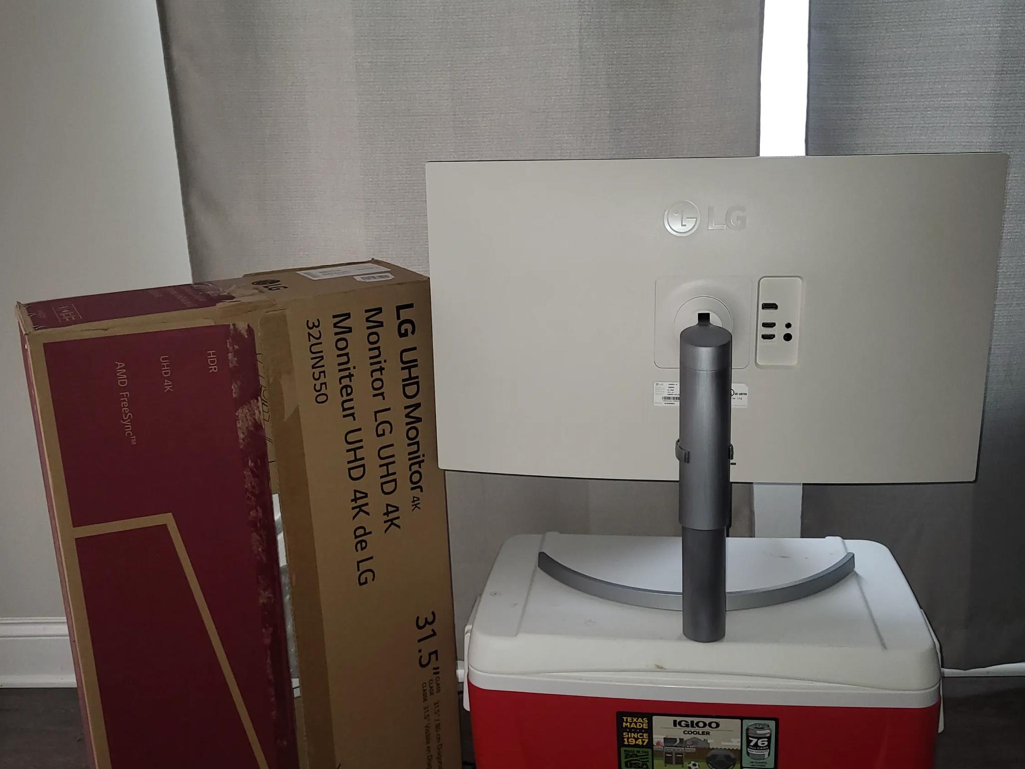 LG 32" UHD 4K FreeSync Monitor