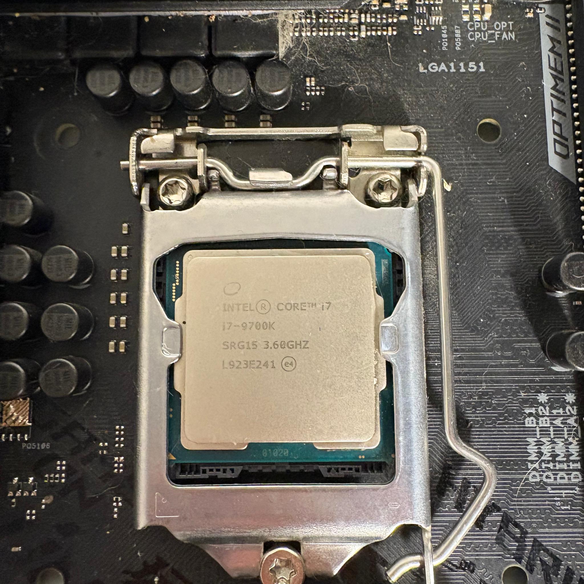 ASUS ROG Strix Motherboard Combo - i7 9700K w/ ROG STRIX Z390 Motherboard