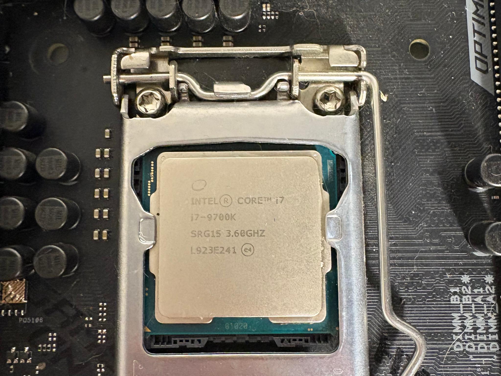 ASUS ROG Strix Motherboard Combo - i7 9700K w/ ROG STRIX Z390 Motherboard