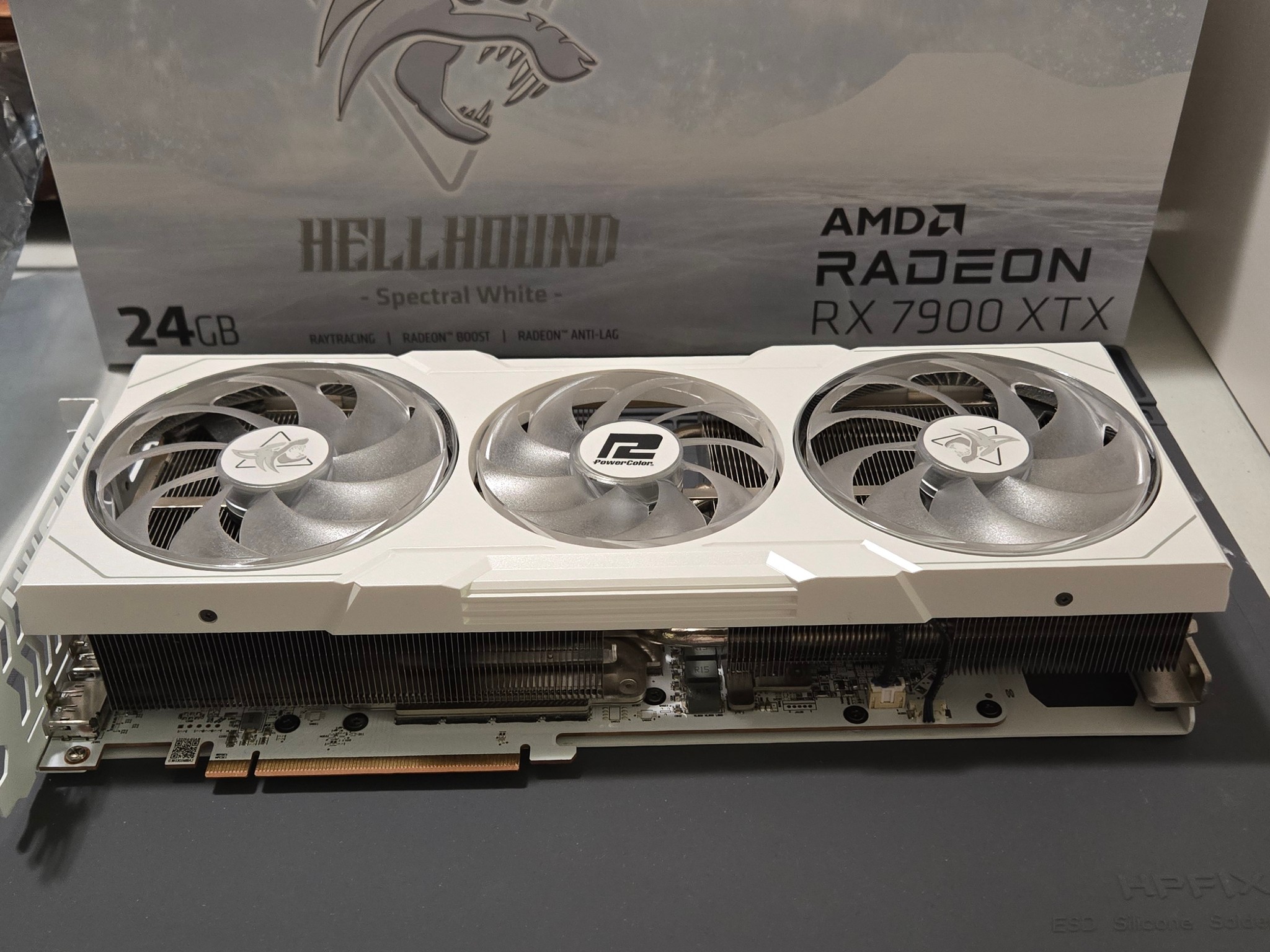 PowerColor Hellhound Spectral White RX 7900 XTX