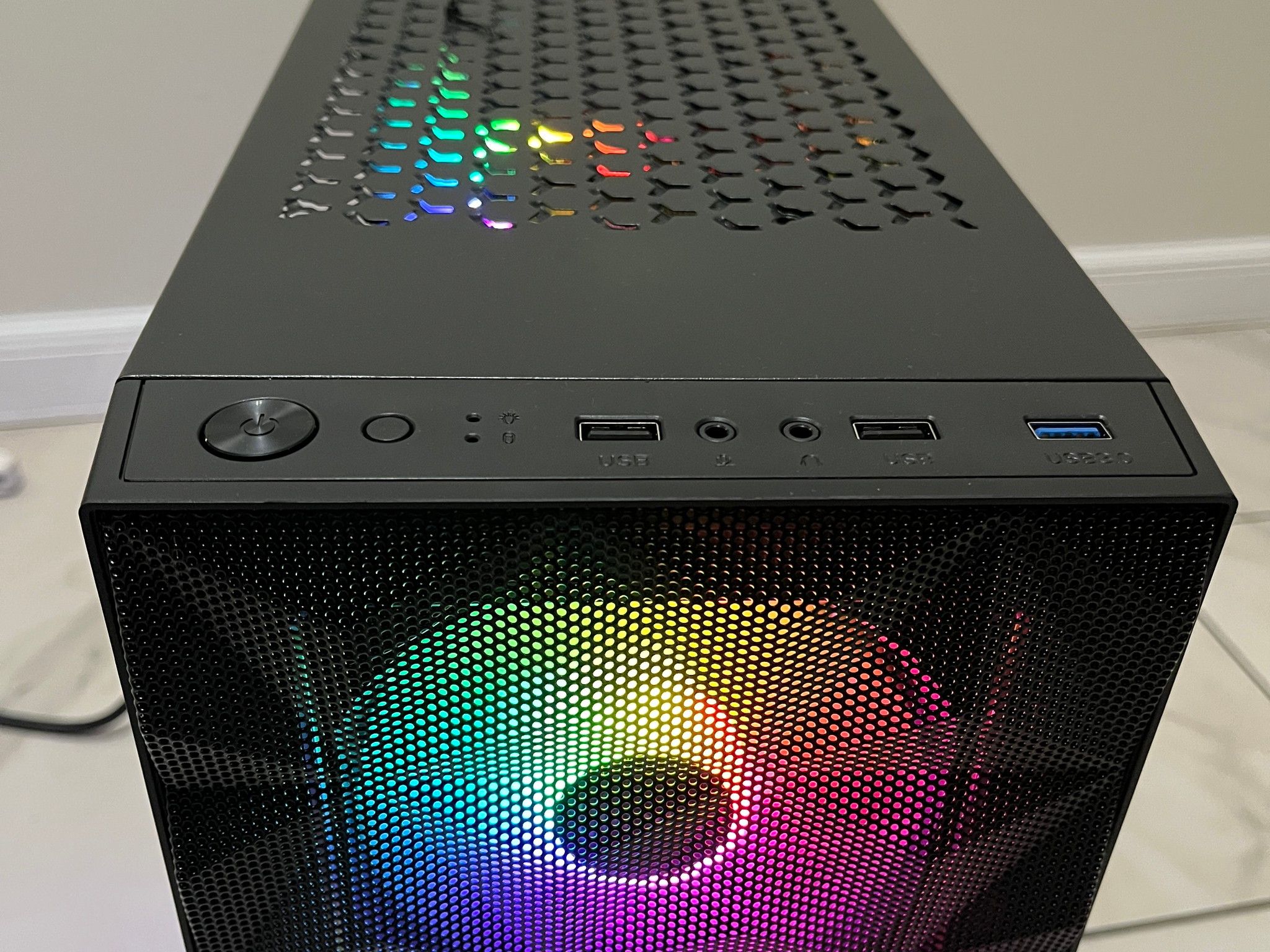 NVIDIA RTX 2070, Intel i7-6700k, 12GB RAM, 870 GB Storage, High FPS RGB Gaming PC w/ Wi-Fi & BT