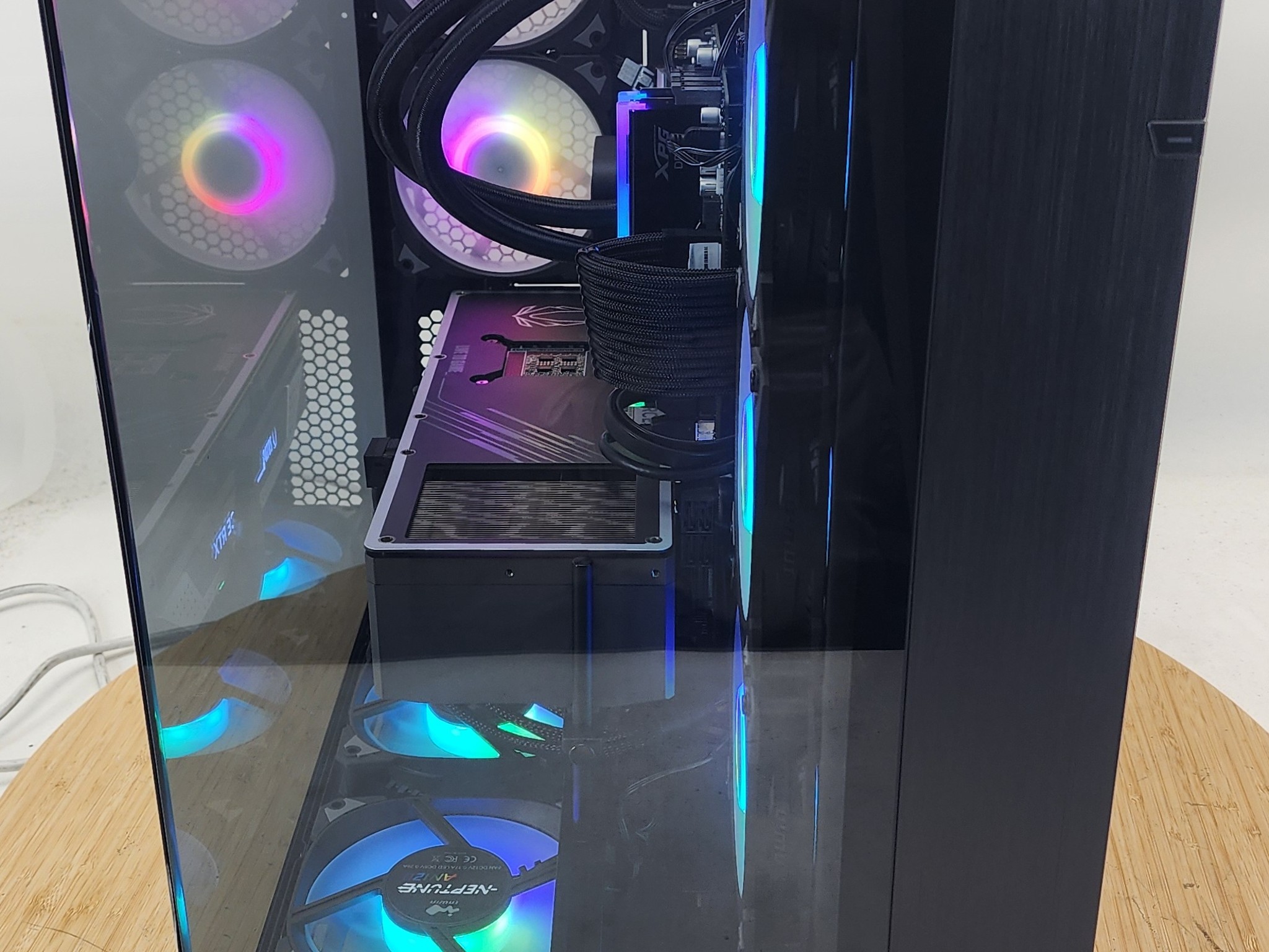 Gaming PC Ryzen 7 9700X 32GB RAM 1TB SSD RTX 4070 Ti SUPER 16GB Win11 Computer