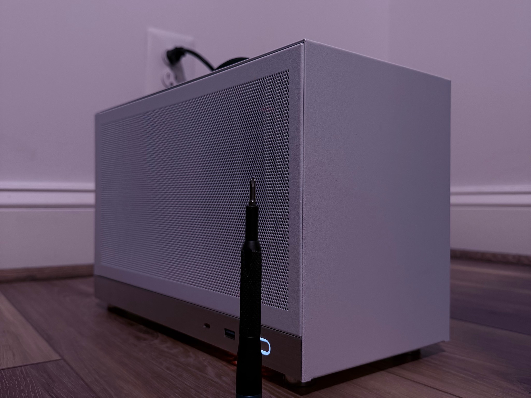 ⚪️🤏"Pocket Titan"🤏⚪️| 1440p/4k Gaming | RX 6900XT | R7 5800X | 16GB DDR4 | 1tb SSD | WiFi