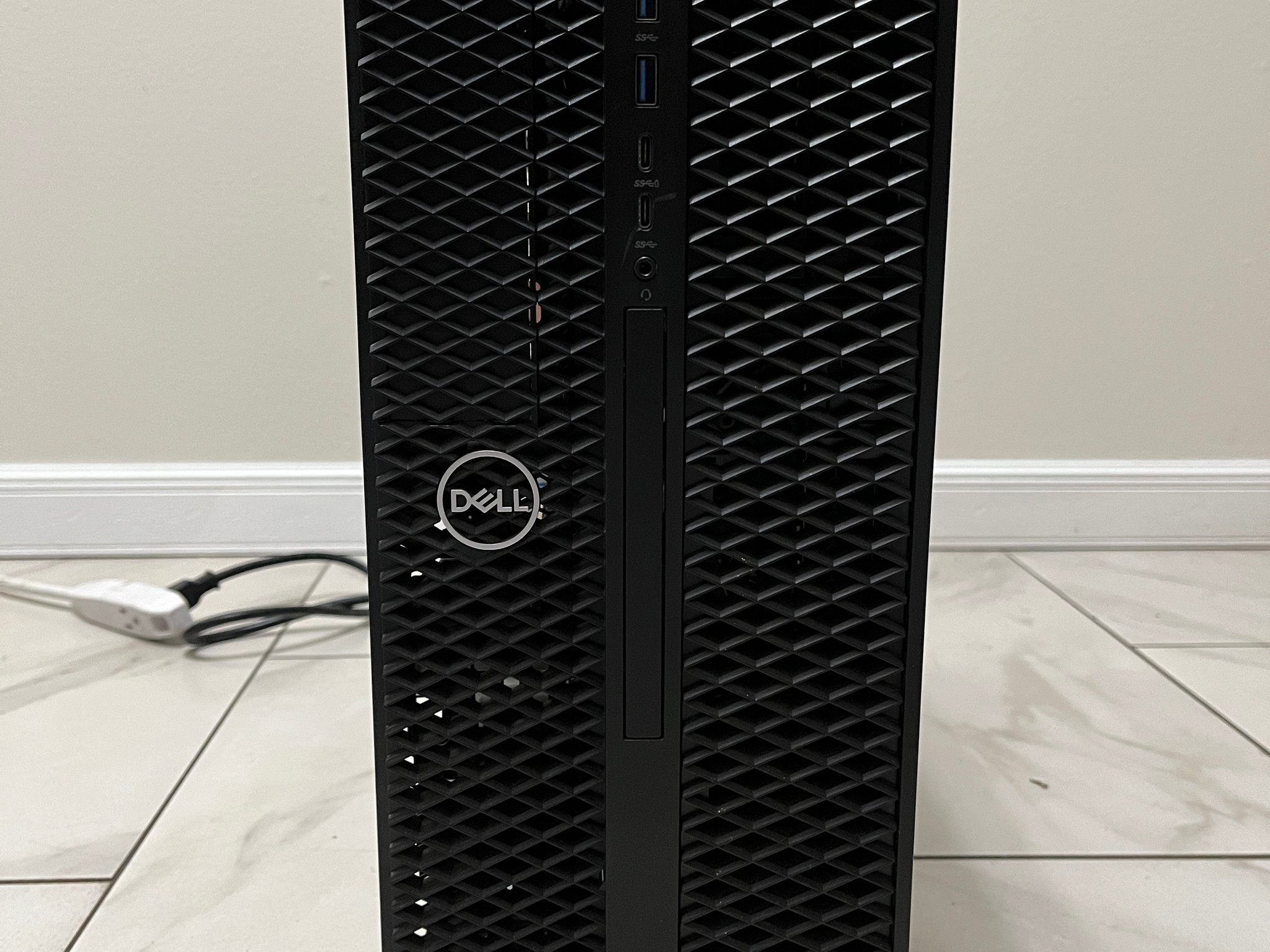 NVIDIA RTX 2080 Ti 11GB, Intel i7-7800x, 16GB RAM, 1 TB SSD, High FPS Dell Gaming PC w/ Wi-Fi & BT