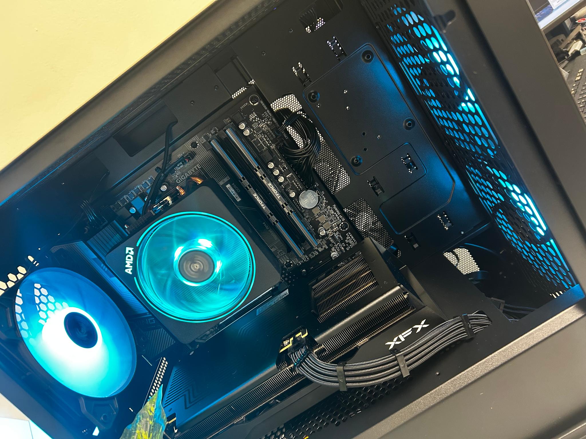 Ryzen 5 5500 - 16 GB - 512GB + 1TB - Rx 9060  8GB