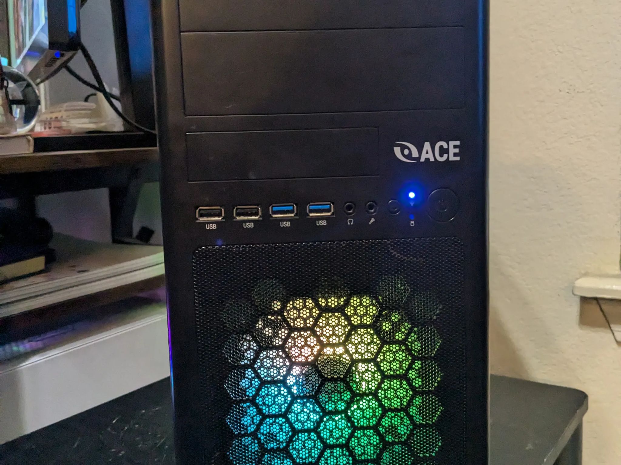 120 FPS Fortnite | 180 Day Warranty | e3-1231v3, 16GB RAM, RX 470 4GB, 400GB SSD, Win10, Wifi, RGB