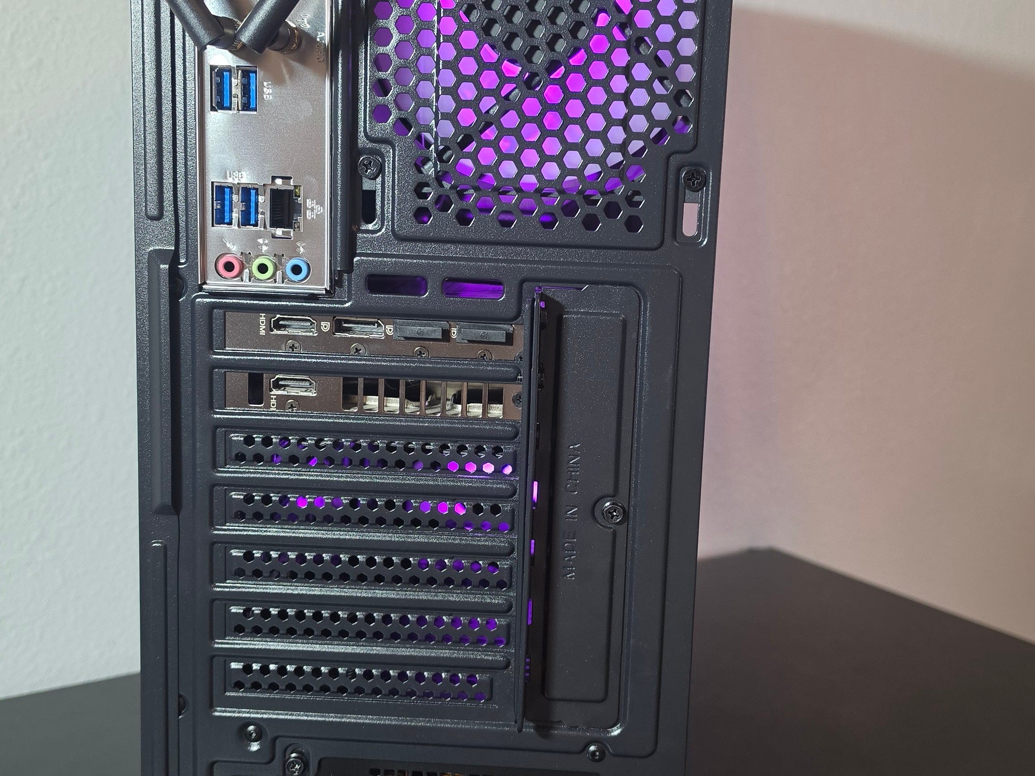 Aura // RTX 3060-ti / Ryzen 5 5600x / 32GB DDR4 / 1TB SSD / Wi-Fi + BT 1080p Gaming PC