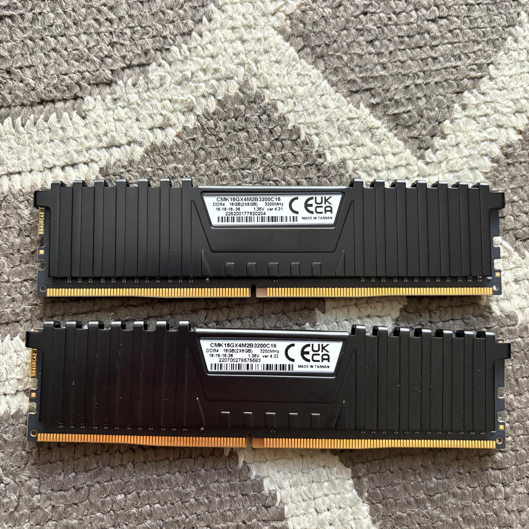 Corsair Vengeance LPX DDR4 RAM 16GB (2x8GB) 3200MHz CL16