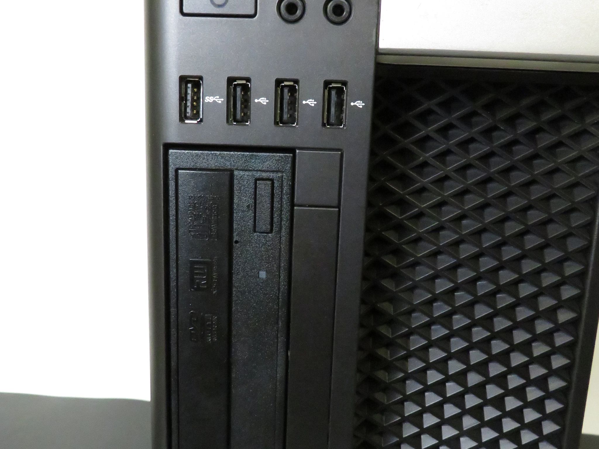 Repurposed GAMER: Dell 5810 Workstation Xeon E5 1620 V3 + GTX 1660 Super + 32 GB DDR4 + 1 TB SSD
