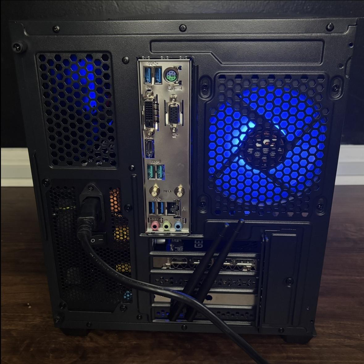 Black Gaming PC (RTX 3060 Ti 8GB + AMD Ryzen 5 5500 + 16GB DDR4 + SSD)