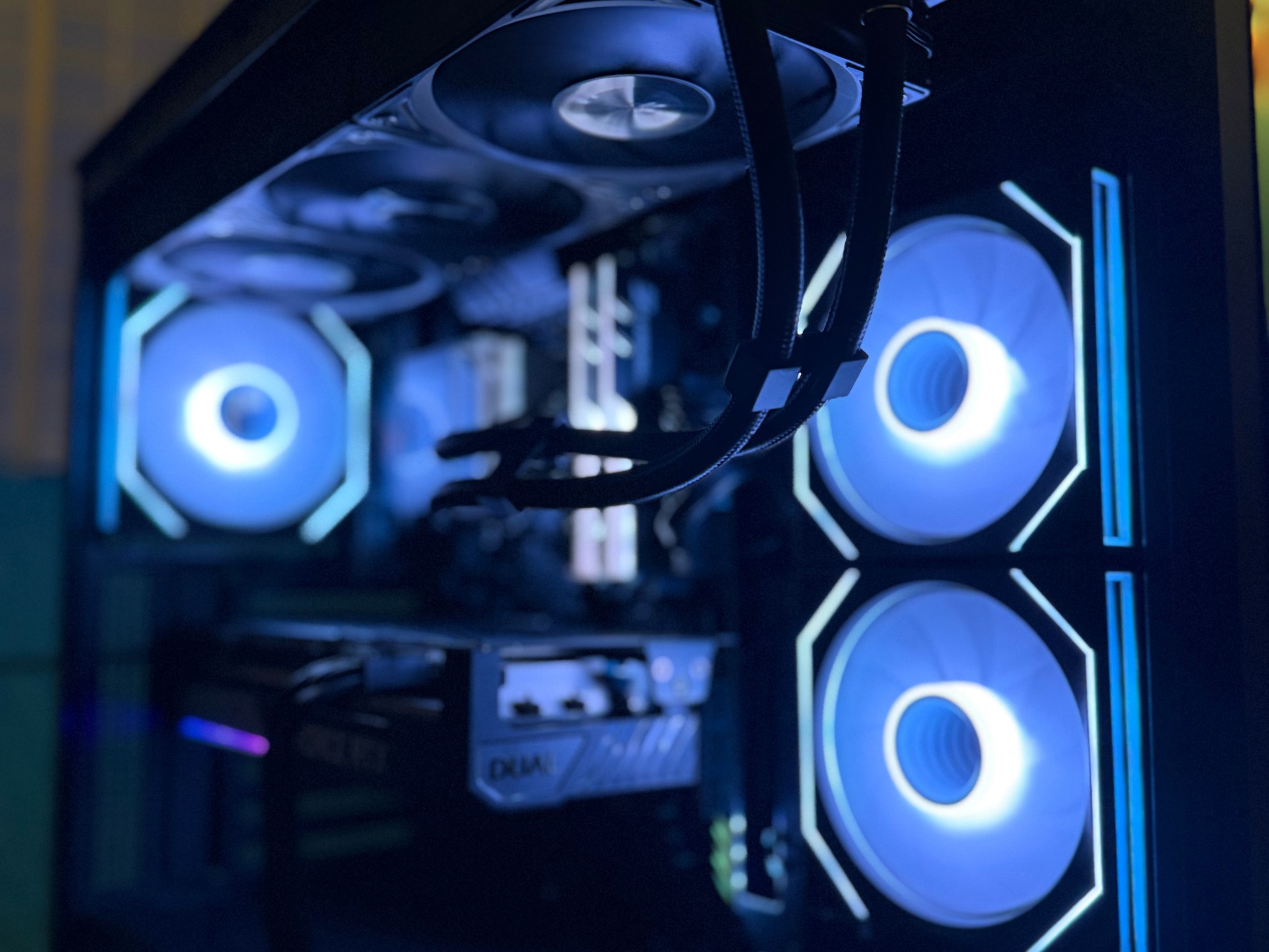 🔥 Ryzen 5 5500 | EVGA RTX 3070 XC3 | ASUS TUF WiFi | 16GB DDR4 | 512GB NVMe | RGB | Ready to Game