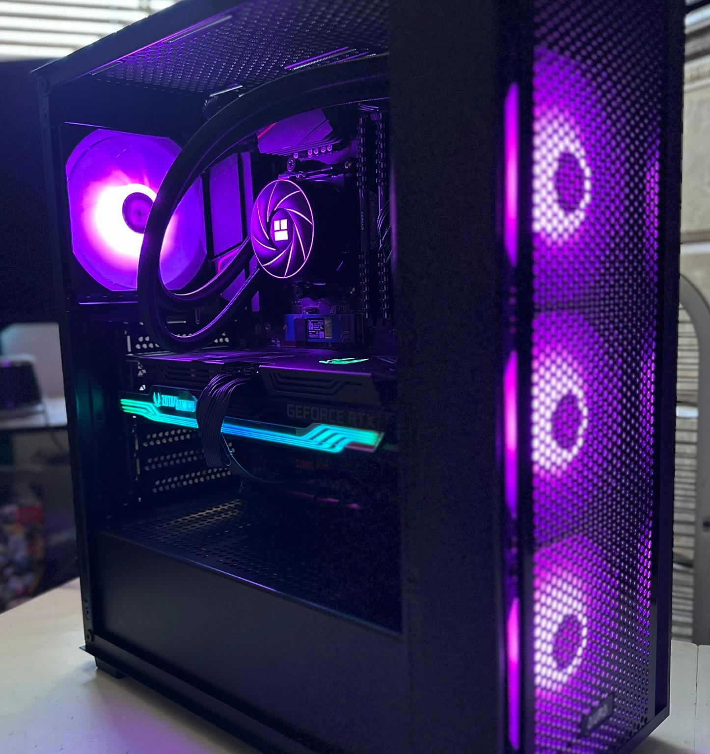 Ryzen 7 3800X / RTX 3070 Ti / 1TB NVME / 32GB RAM