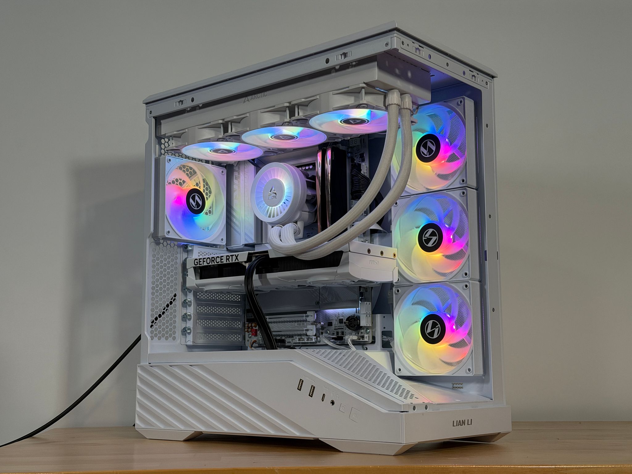GeForce RTX 5080 Core Ultra 7 270K Plus Gaming and Streaming PC
