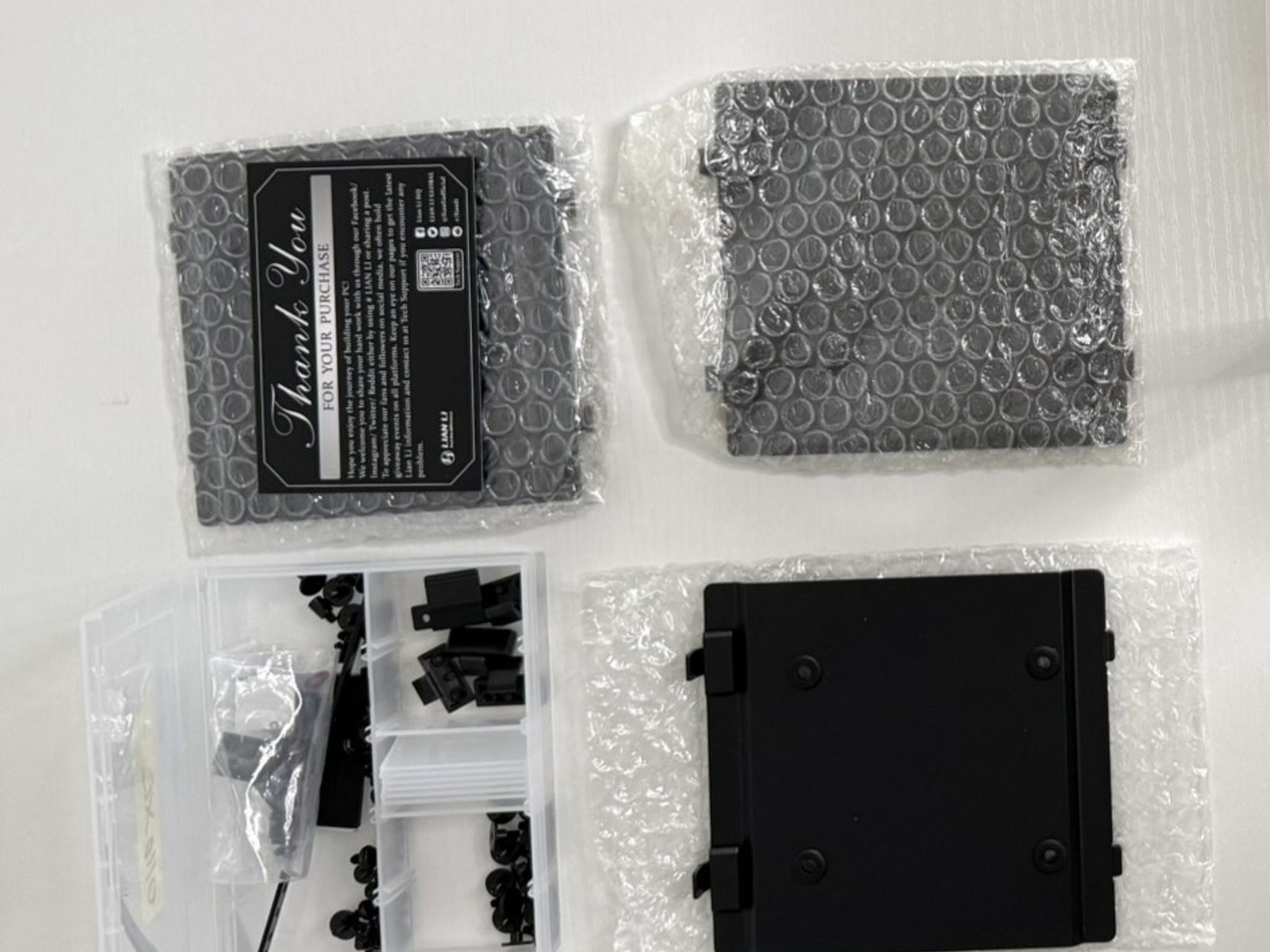 Lian Li O11D XL Tempered Glass ATX Tower Case - Silver