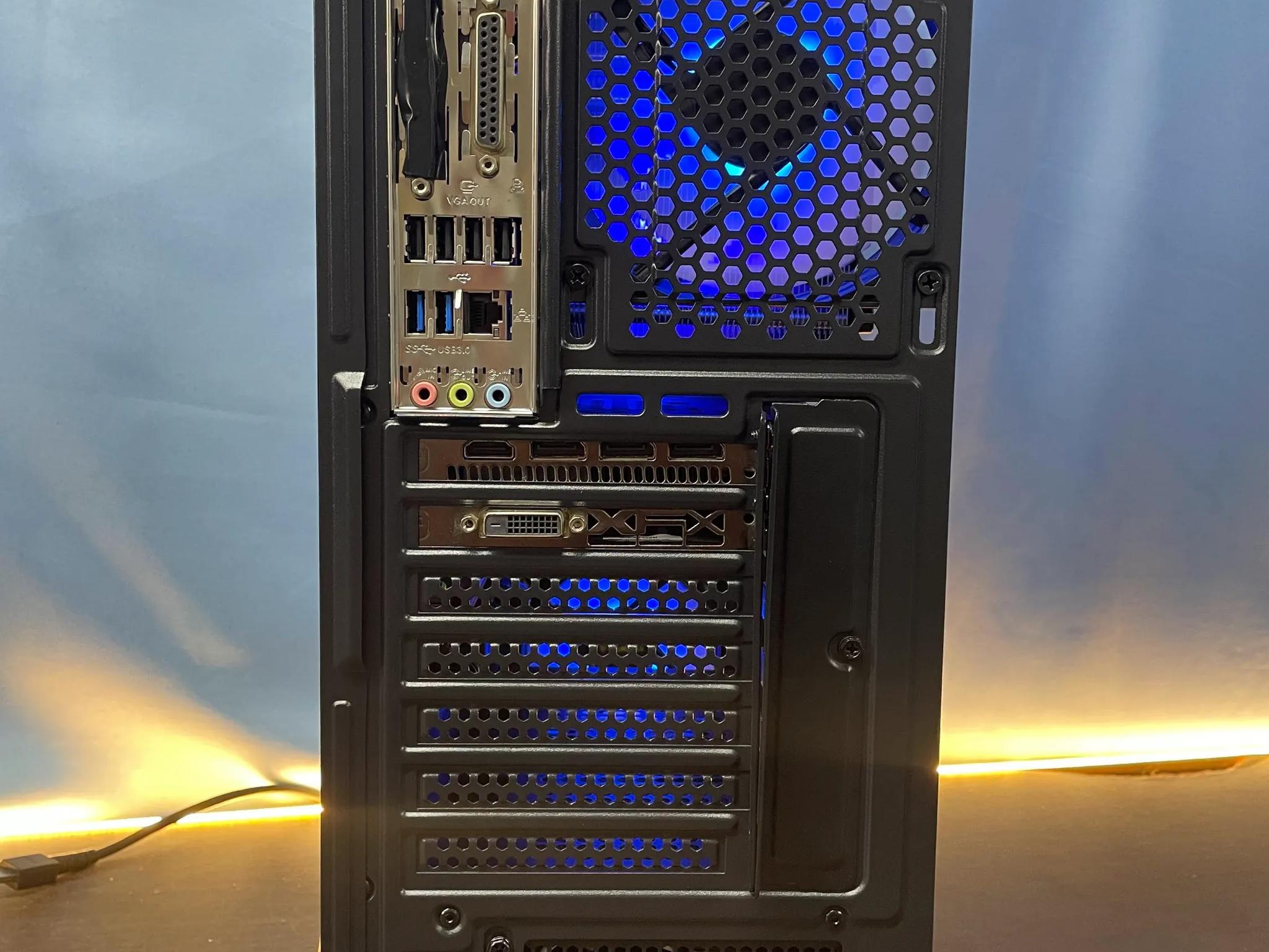 Like New Gaming PC | Intel i7 / RX580 / 8GB / 1.1TB Win 11 Pro + Wi-Fi