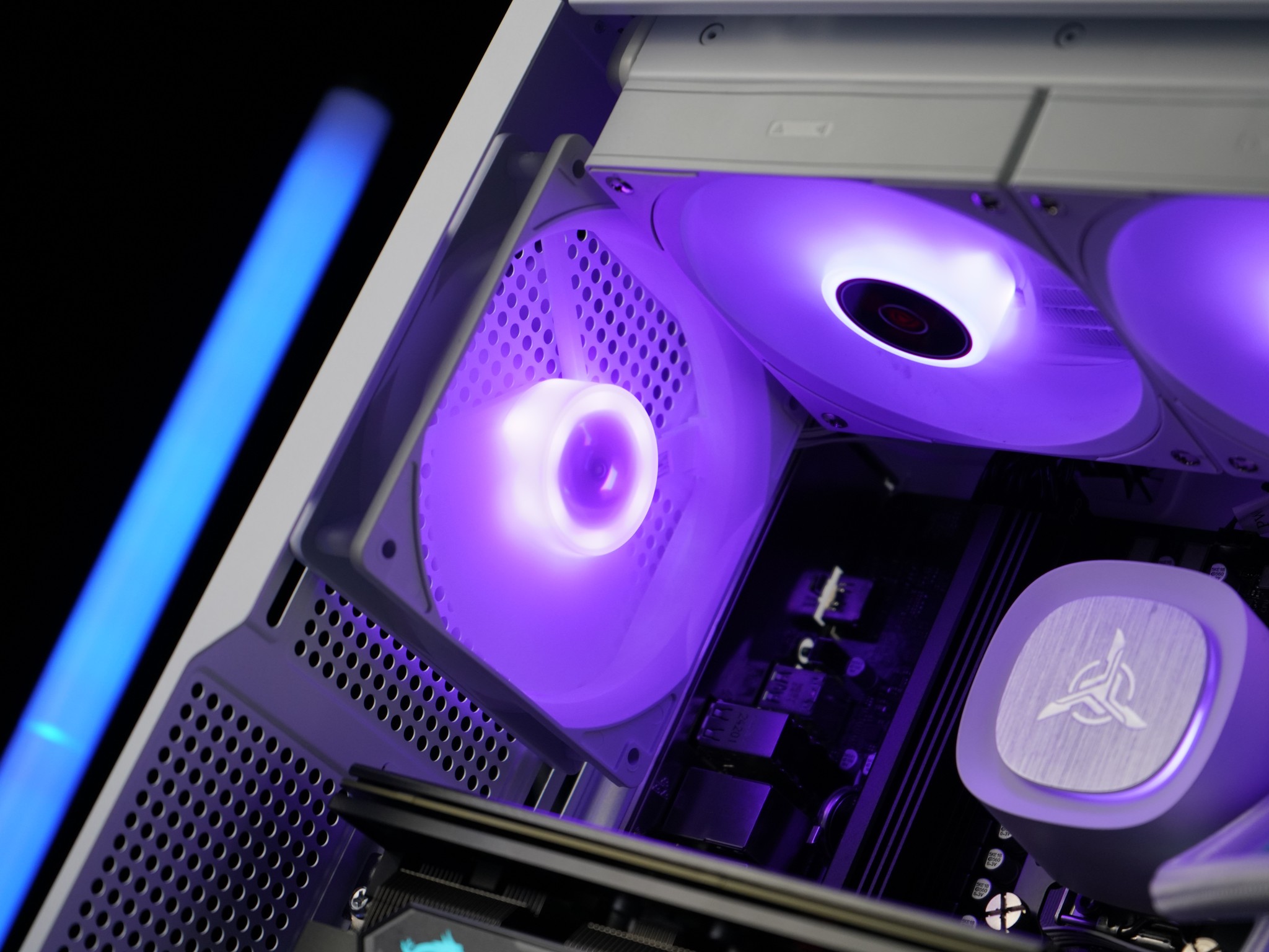 🤍✨💎 AETHERIS - RTX 4070TI | Ryzen 9 | 32GB DDR5 | 2TB M.2 NVME SSD 💎✨🤍