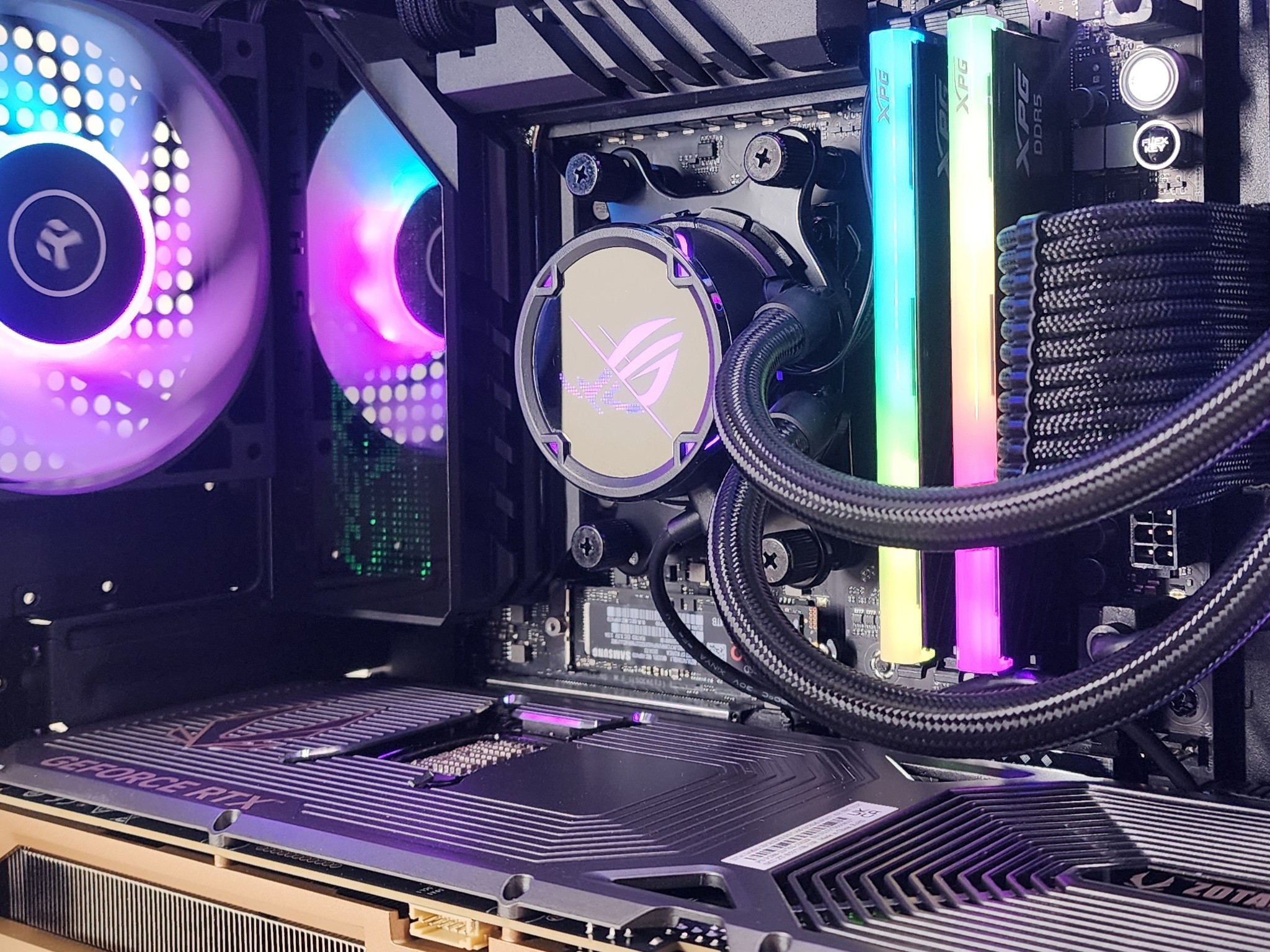 Gaming PC Ryzen 9 7950X3D 32GB RAM 4TB SSD 5070 Ti 16GB Windows 11 Computer