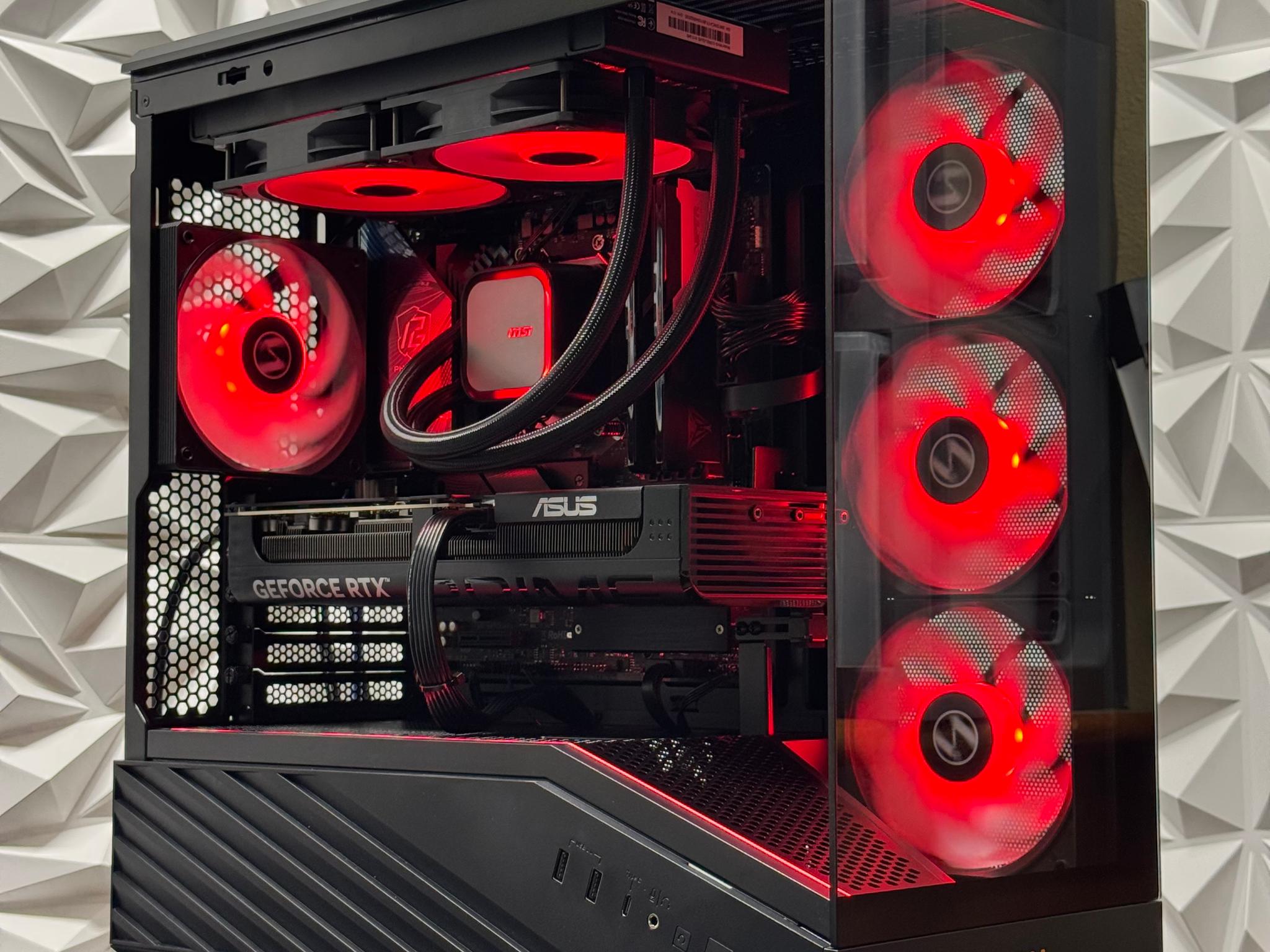 RTX 5070 / Ryzen 7 7700x / 32GB 6000MHz CL30 / 1TB storage / B850M / Windows 11 Pro