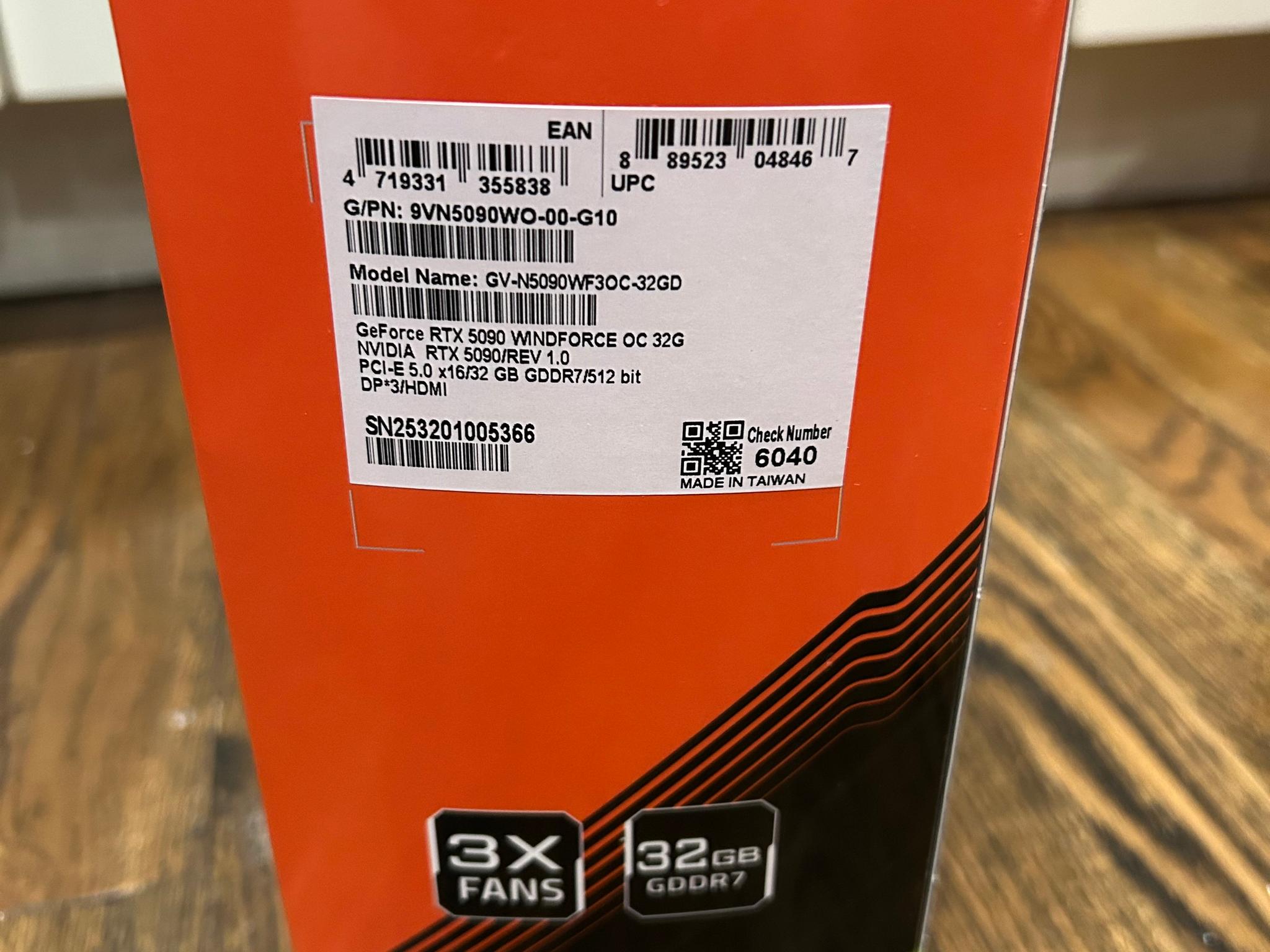 GIGABYTE GeForce RTX 5090 WINDFORCE OC 32G