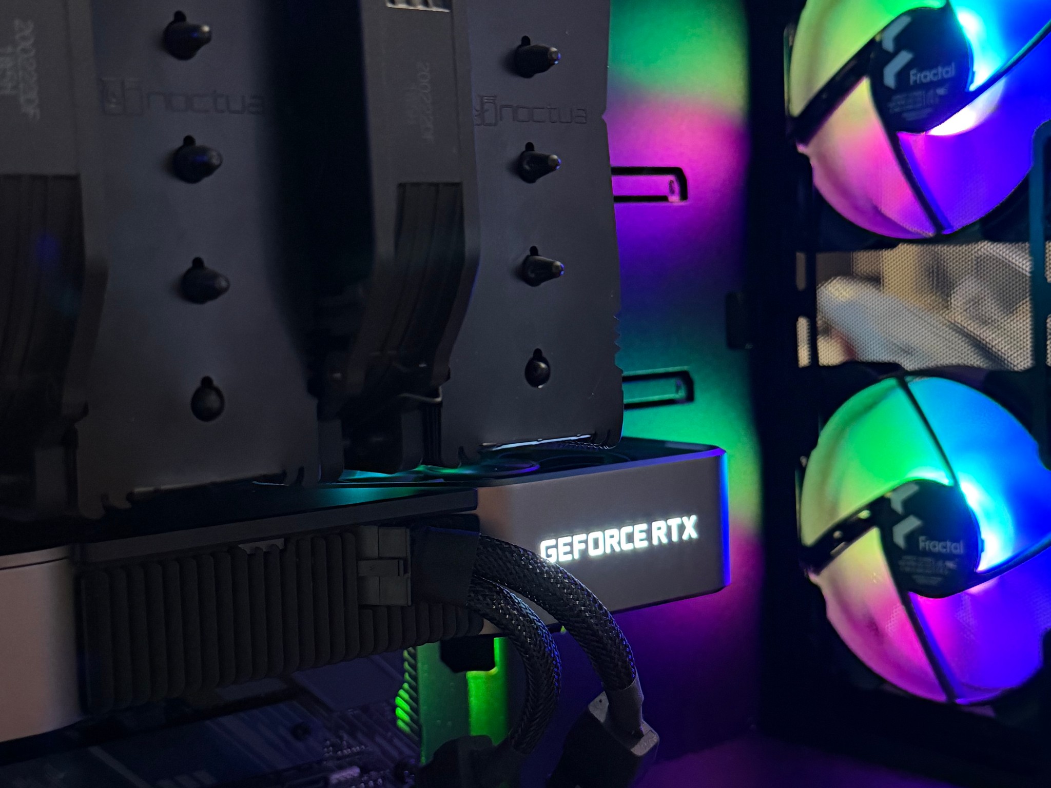 High-End Gaming PC – RTX 3080 Ti FE – Ryzen 7 5800X3D – 32GB RAM – 2TB SSD
