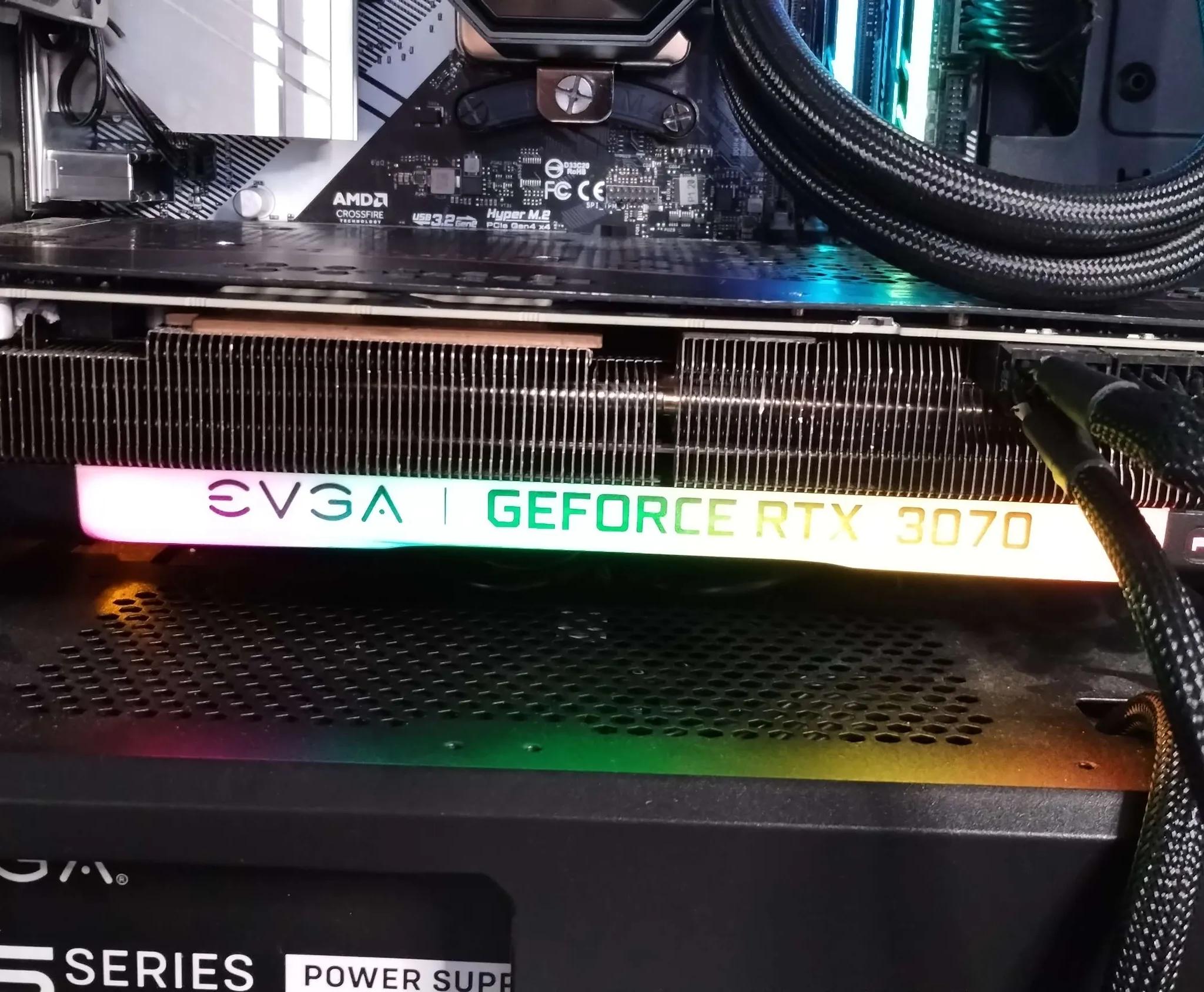 Artifacting GeForce RTX3070 with green lines