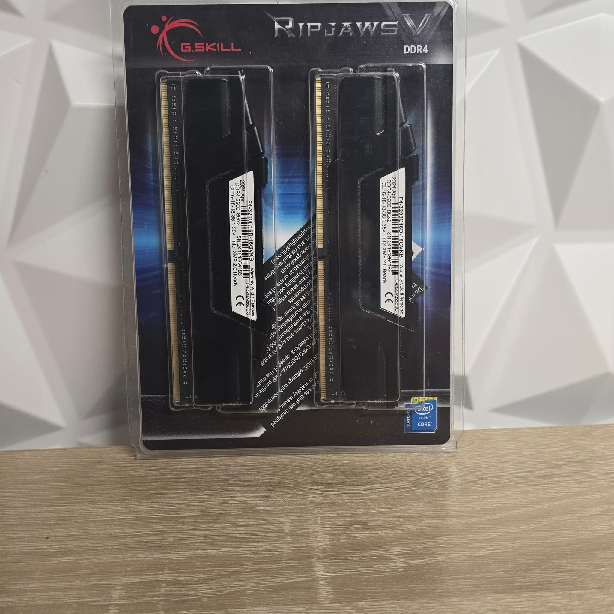 XFX RX 6750XT Speedster QICK 319 *Free 16 GB of Ram included !*