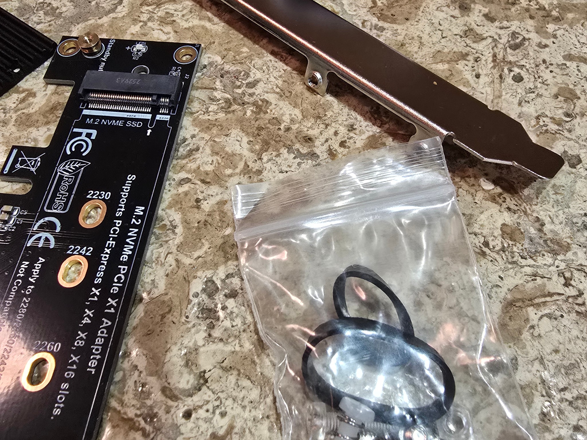 M.2 NVME to PCIe 3.0/4.0 x4 Adapter NVME/AHCI SSD to PCIe Expansion Card with Aluminum Heatsink